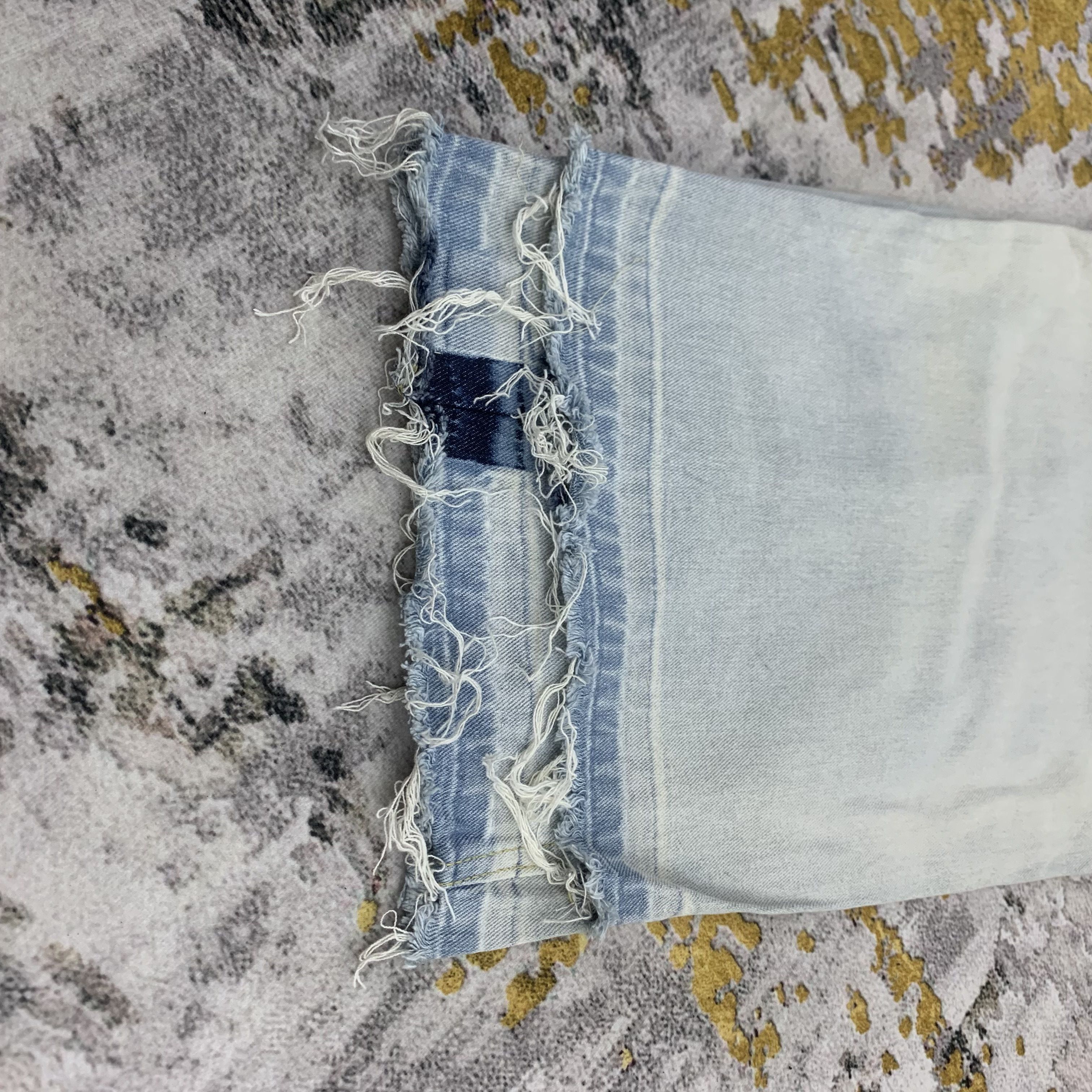 Japanese Brand Blue Light Wash Baggy Jeans On line Size US 29 - 7 Thumbnail