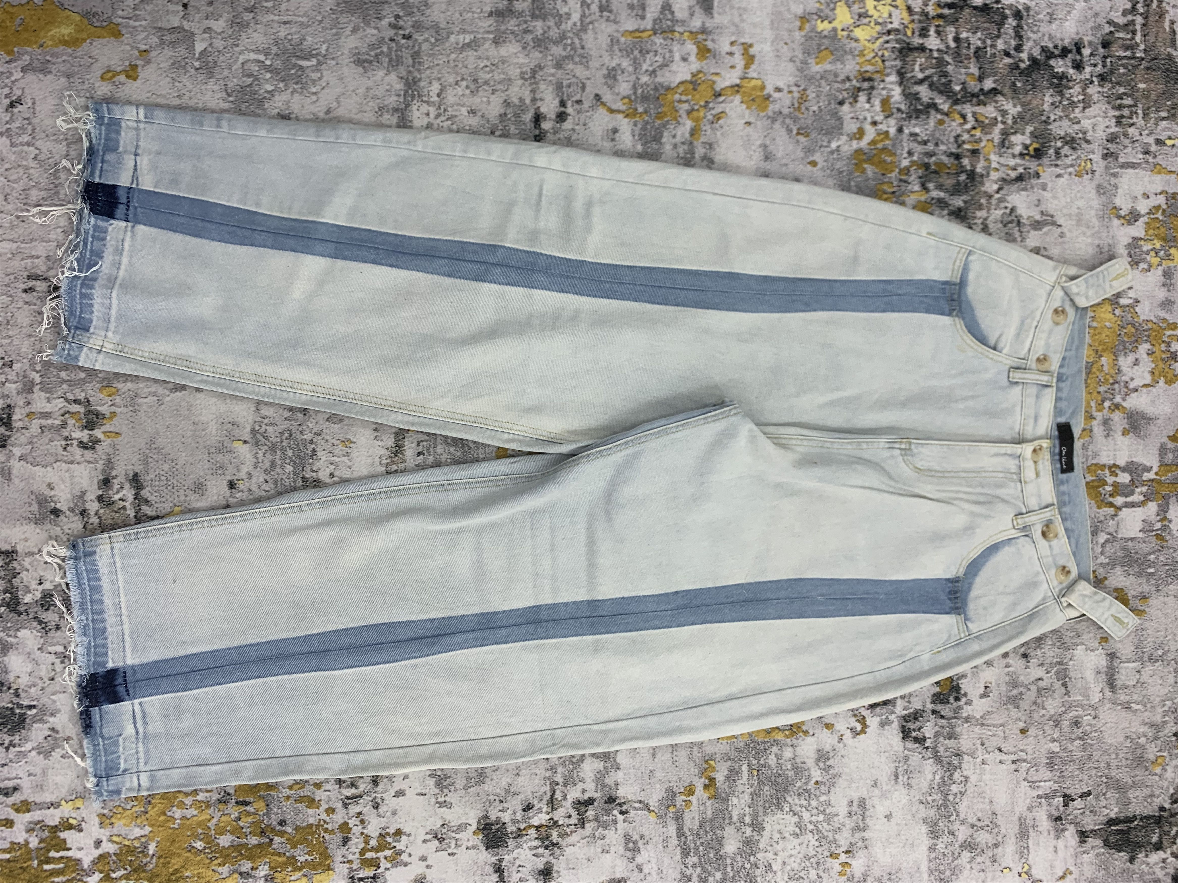 Japanese Brand Blue Light Wash Baggy Jeans On line Size US 29 - 1 Thumbnail