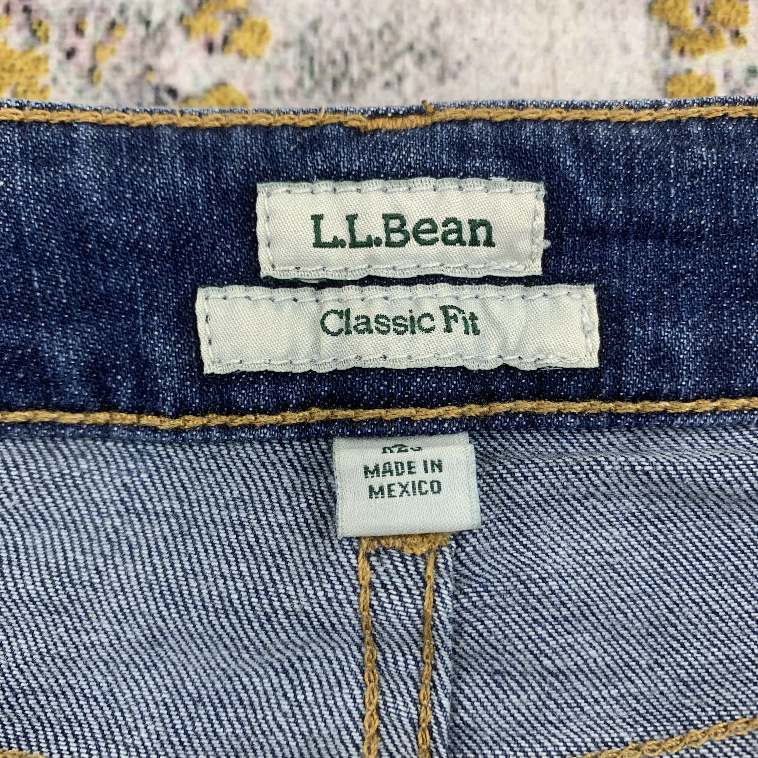 L.L. Bean L.L. Bean Blue Jeans for Women Classic Style Size 26" / US 2 / IT 38 - 4 Thumbnail