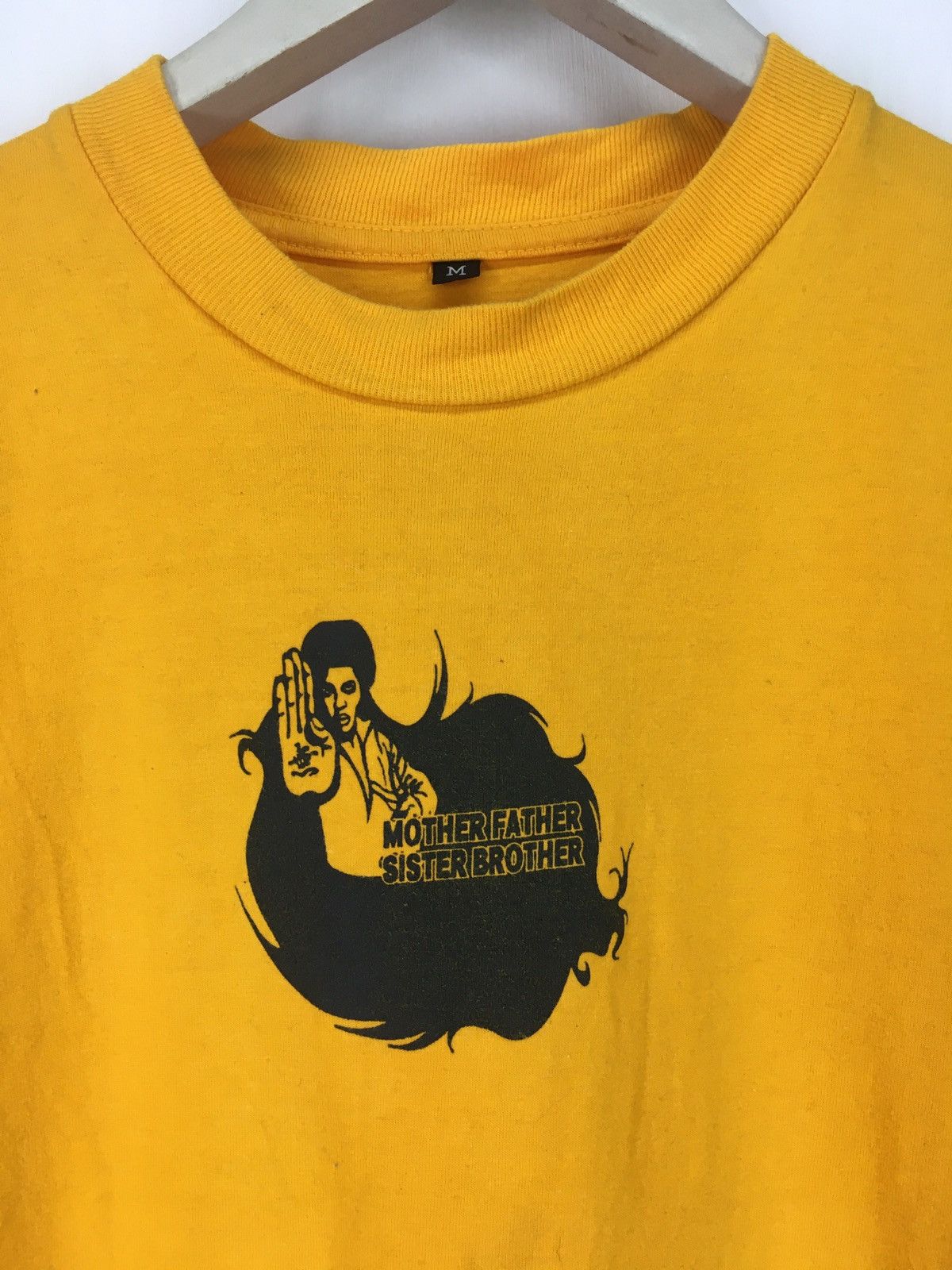 Japanese Brand Vintage Mother Father Sister Brother t shirt Size US S / EU 44-46 / 1 - 3 Thumbnail
