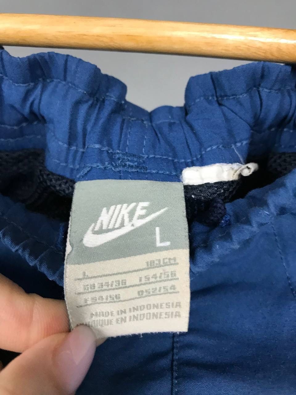 Nike × Vintage Nike swoosh streetwear vintage shorts Size US 36 / EU 52 - 4 Thumbnail