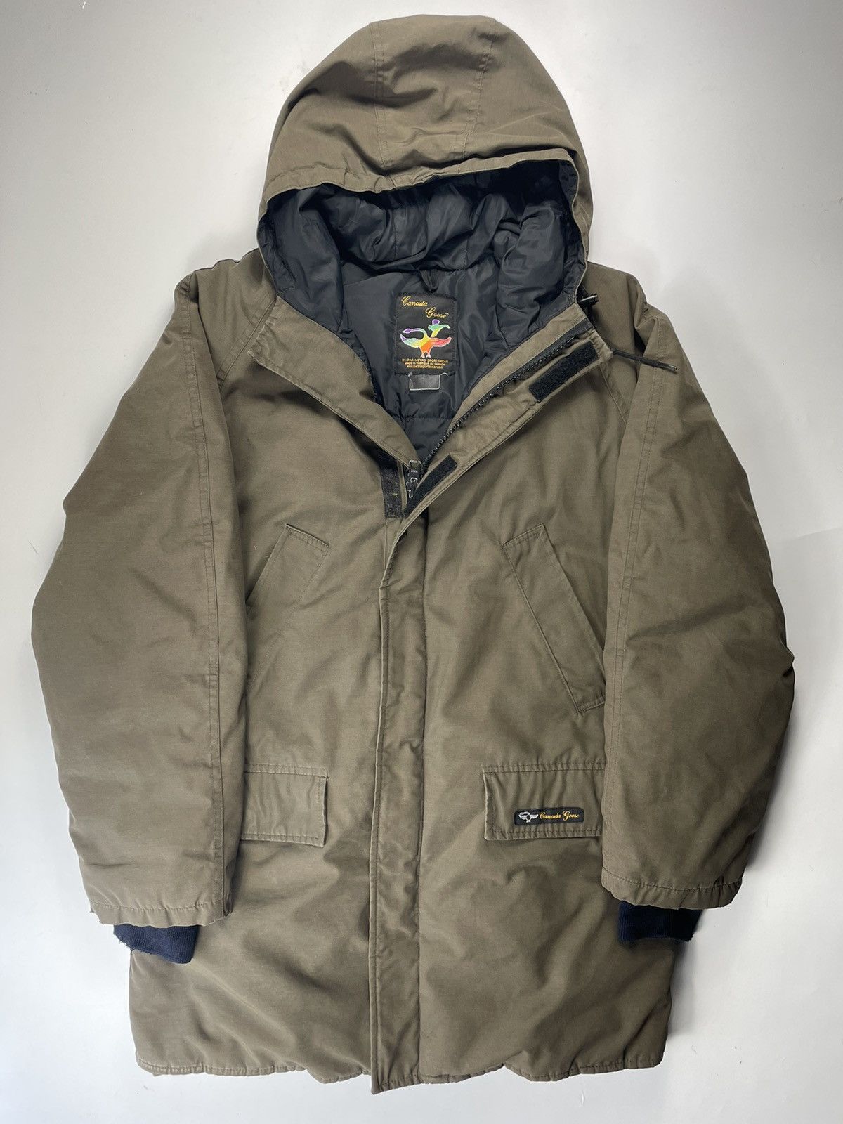 image of Vintage Heavy Parka Canada Goose Retro Green M Boxy 2058 in Khaki, Men's (Size Medium)
