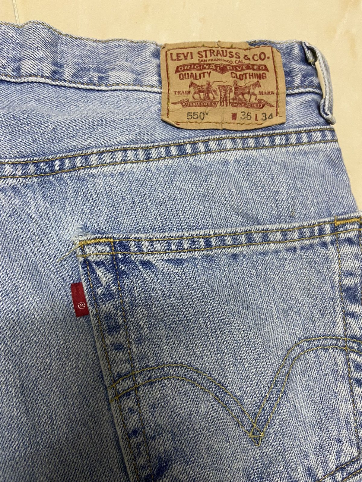 Levi's Vintage 550 Levis Jeans Denim White Blue W36 Size US 36 / EU 52 - 9 Thumbnail