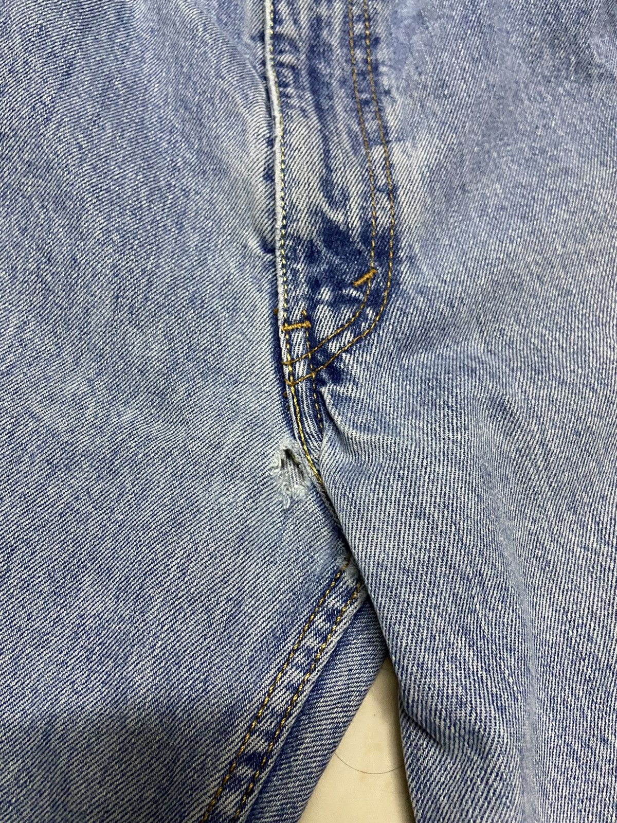 Levi's Vintage 550 Levis Jeans Denim W38 tapered leg light blue Size US 38 / EU 54 - 3 Thumbnail
