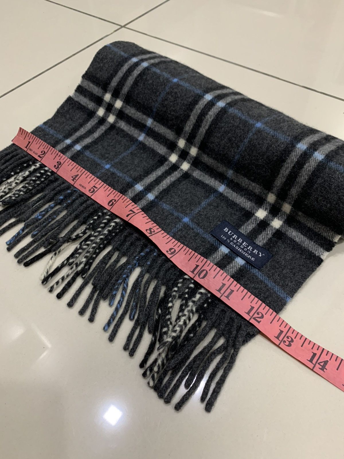 Burberry VINTAGE BURBERRY NOVA CHECK CASHMERE SCARF MUFFLER Size ONE SIZE - 2 Thumbnail