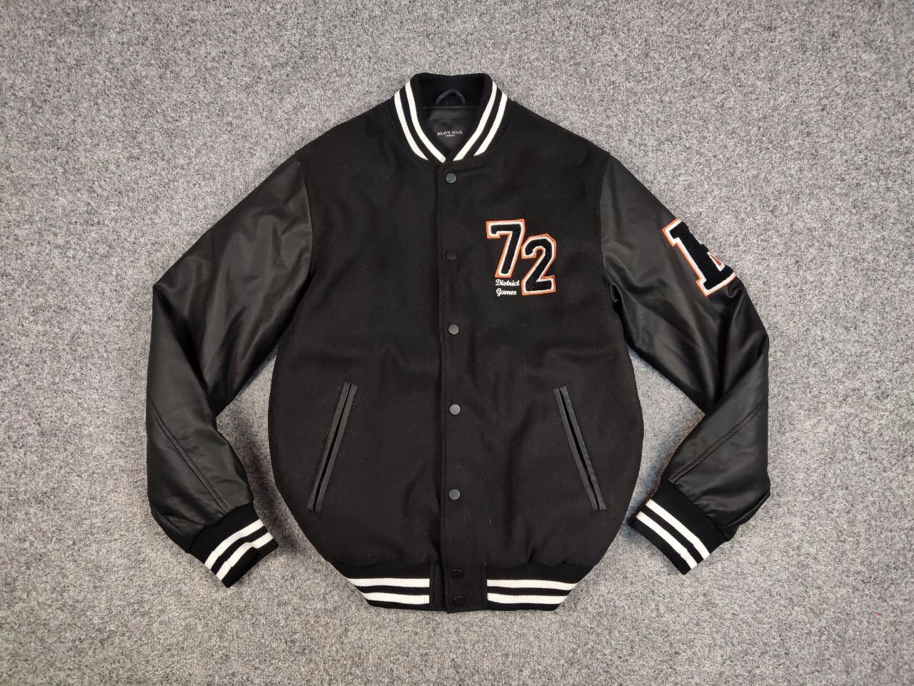 Vintage Vintage 90's Varsity Jacket Bomber USA Letterman Black Wool Size US M / EU 48-50 / 2 - 13 Thumbnail