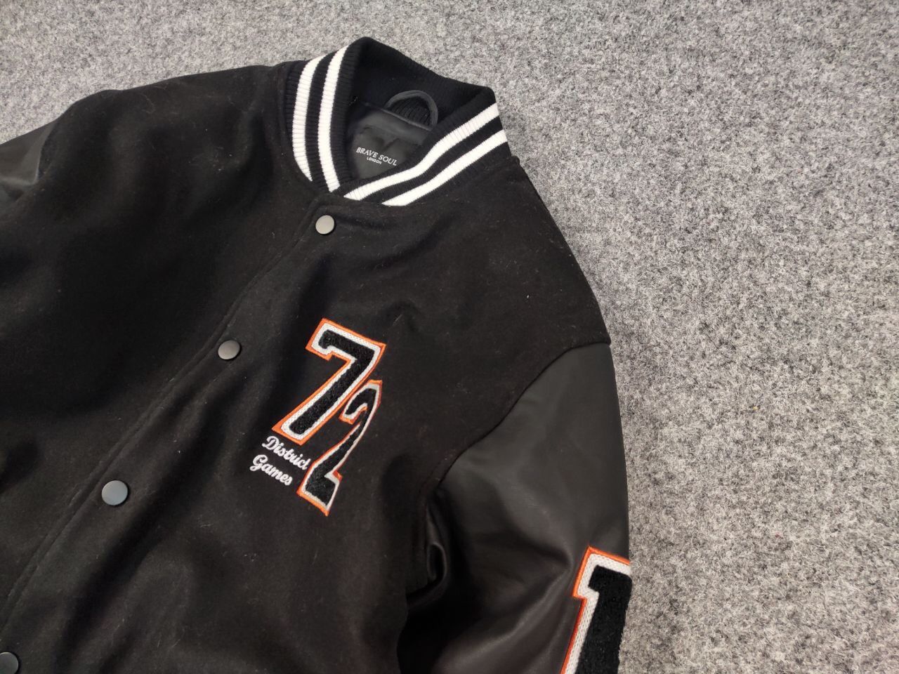 Vintage Vintage 90's Varsity Jacket Bomber USA Letterman Black Wool Size US M / EU 48-50 / 2 - 4 Thumbnail