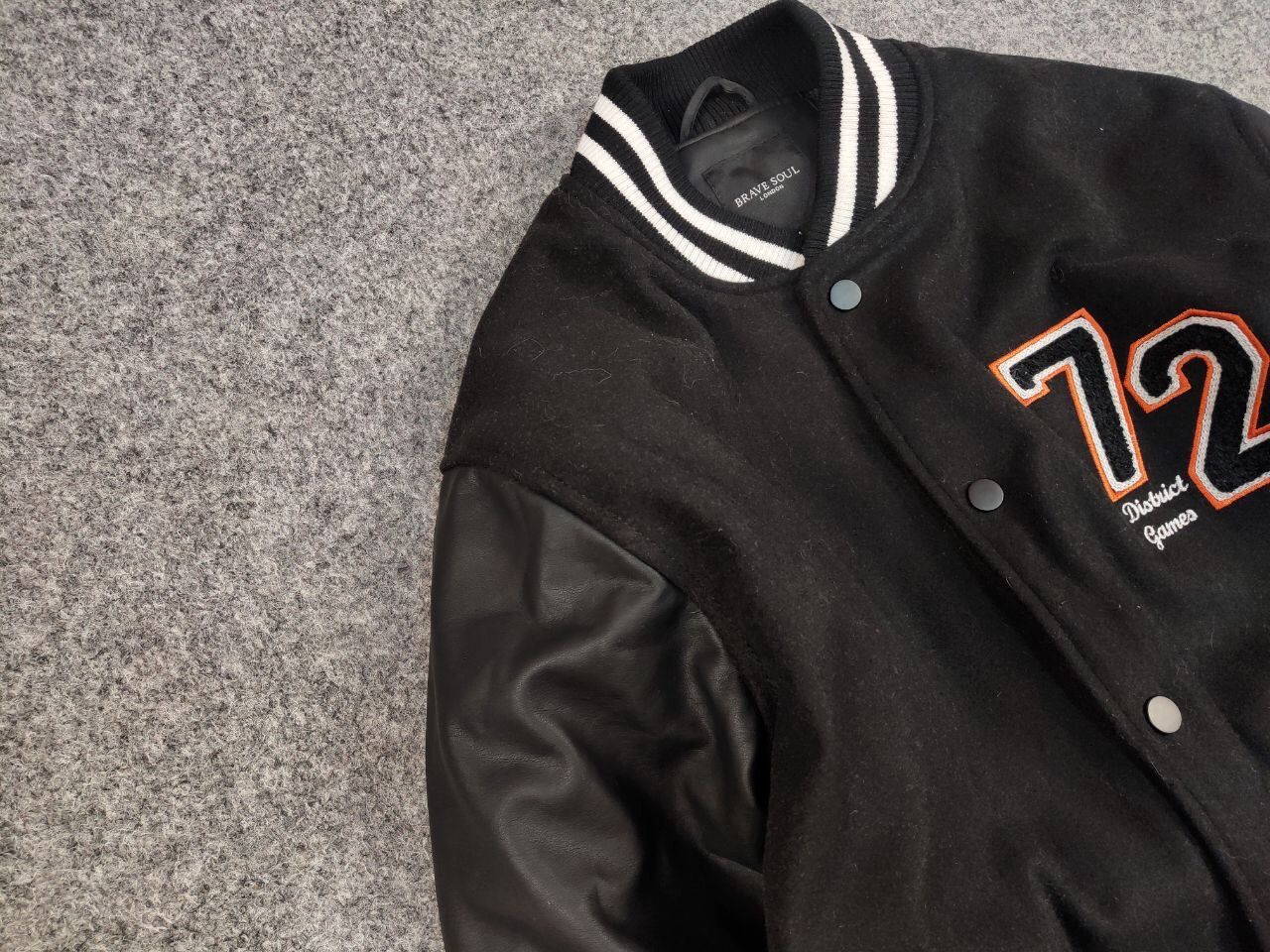 Vintage Vintage 90's Varsity Jacket Bomber USA Letterman Black Wool Size US M / EU 48-50 / 2 - 7 Thumbnail