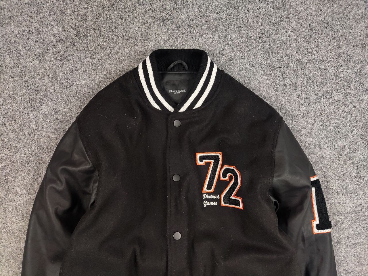 Vintage Vintage 90's Varsity Jacket Bomber USA Letterman Black Wool Size US M / EU 48-50 / 2 - 8 Thumbnail
