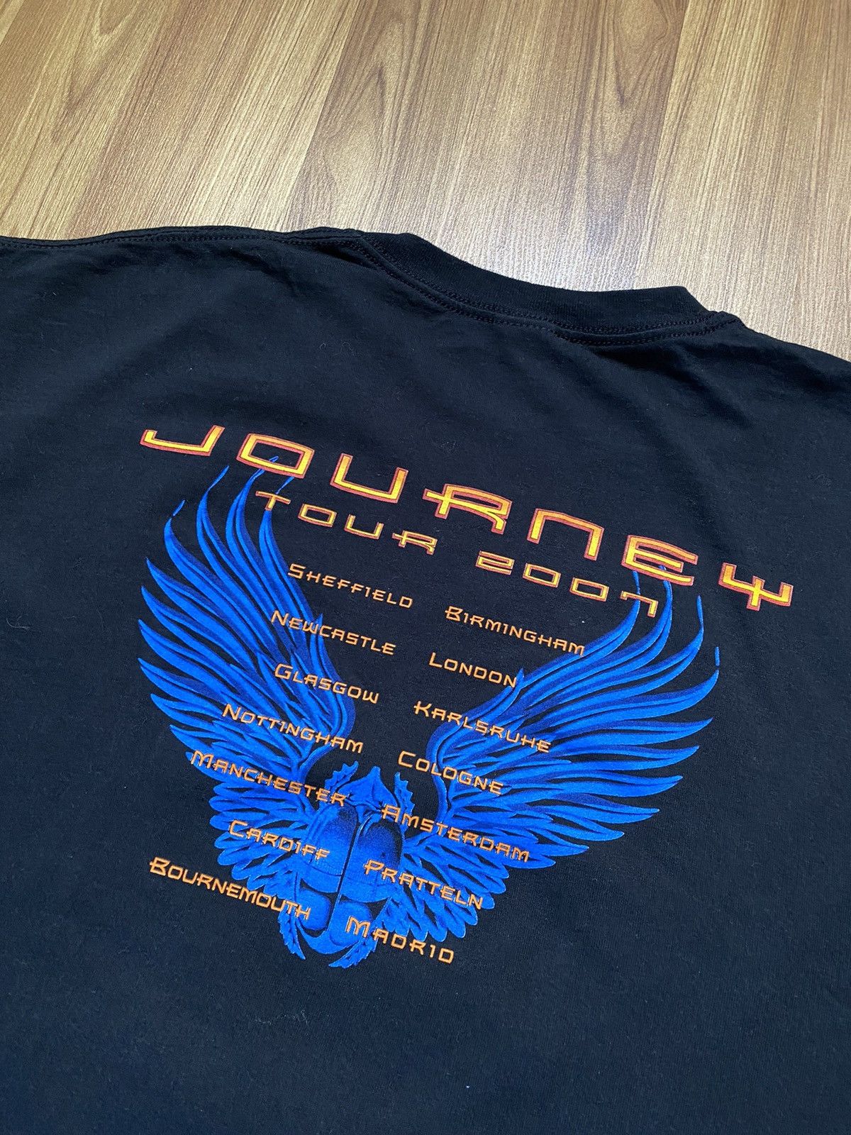 Band Tees Y2K Journey Tour 2007 T Shirt Band Tee Pink Floyd Genesis Size US XL / EU 56 / 4 - 5 Thumbnail