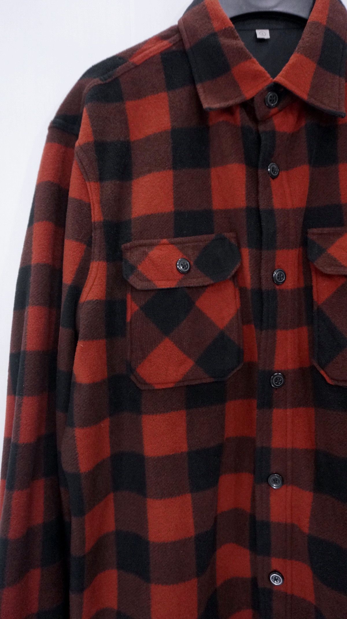 Japanese Brand Vintage UNIQLO Fleece Flannel Plaid Orange Dark Brown Shirt Size US M / EU 48-50 / 2 - 5 Thumbnail