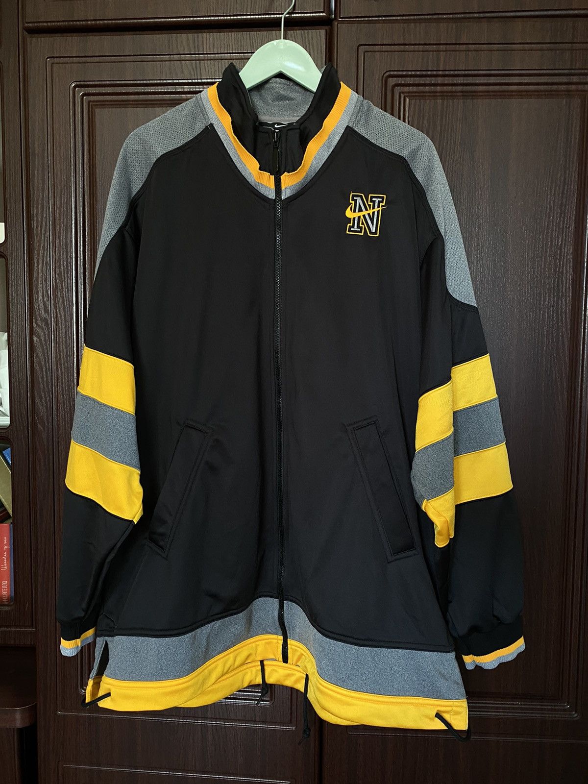 Vintage Vintage Y2K Nike Big Logo Swoosh Jacket like Stussy Adidas Size US XL / EU 56 / 4 - 3 Thumbnail