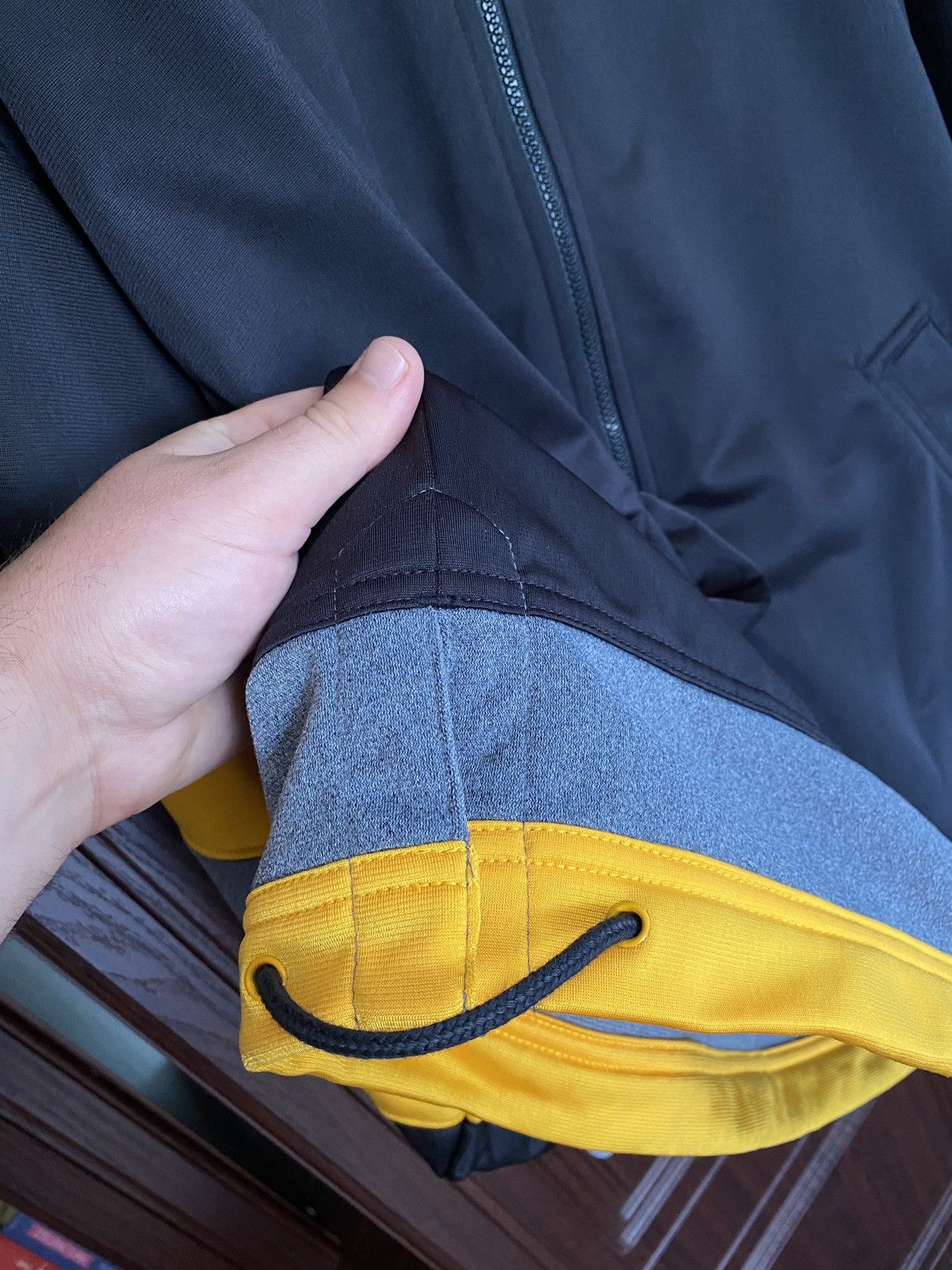 Vintage Vintage Y2K Nike Big Logo Swoosh Jacket like Stussy Adidas Size US XL / EU 56 / 4 - 7 Thumbnail