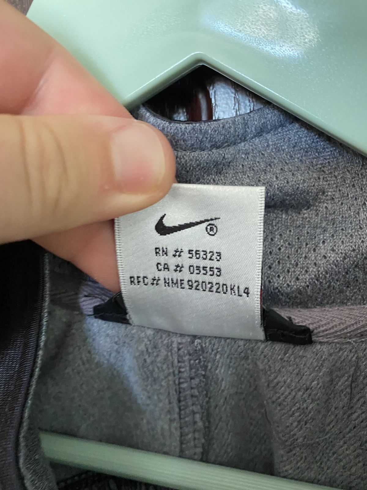 Vintage Vintage Y2K Nike Big Logo Swoosh Jacket like Stussy Adidas Size US XL / EU 56 / 4 - 9 Thumbnail
