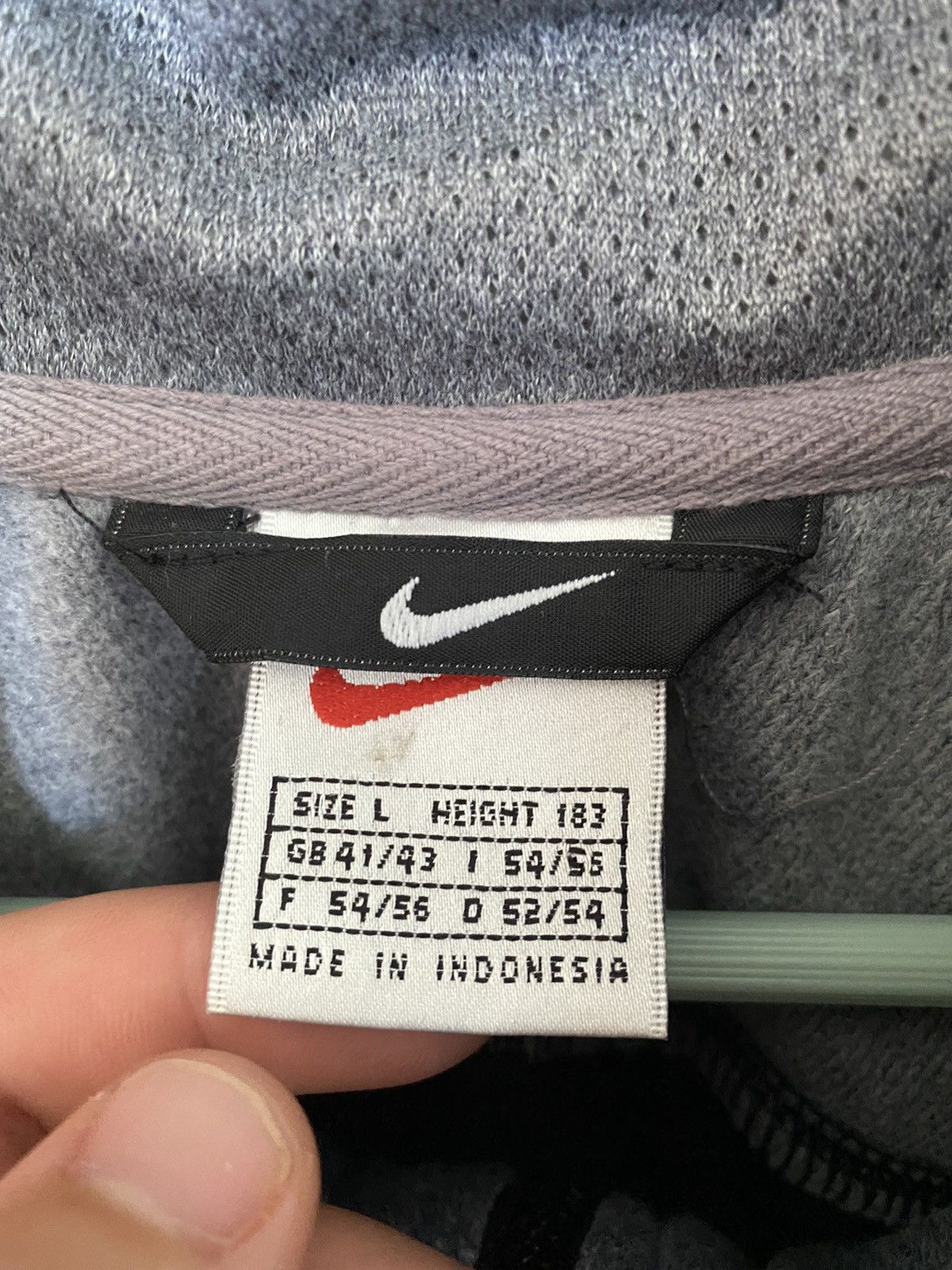 Vintage Vintage Y2K Nike Big Logo Swoosh Jacket like Stussy Adidas Size US XL / EU 56 / 4 - 8 Thumbnail