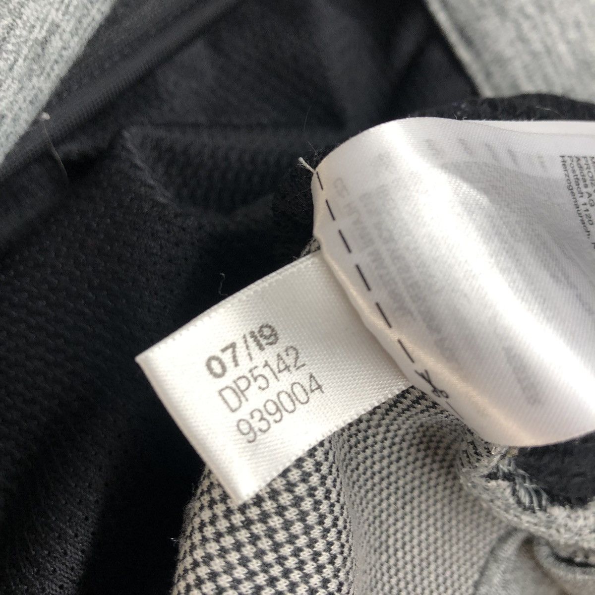 Adidas Adidas ZNE Hoodie Sports Zipper Jacket Size US L / EU 52-54 / 3 - 5 Thumbnail