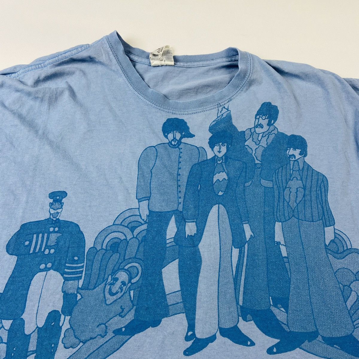 Band Tees 90s BEATLES YELLOW SUBMARINE OVERPRINTED VINTAGE TEE - № 632 Size US XXL / EU 58 / 5 - 4 Thumbnail