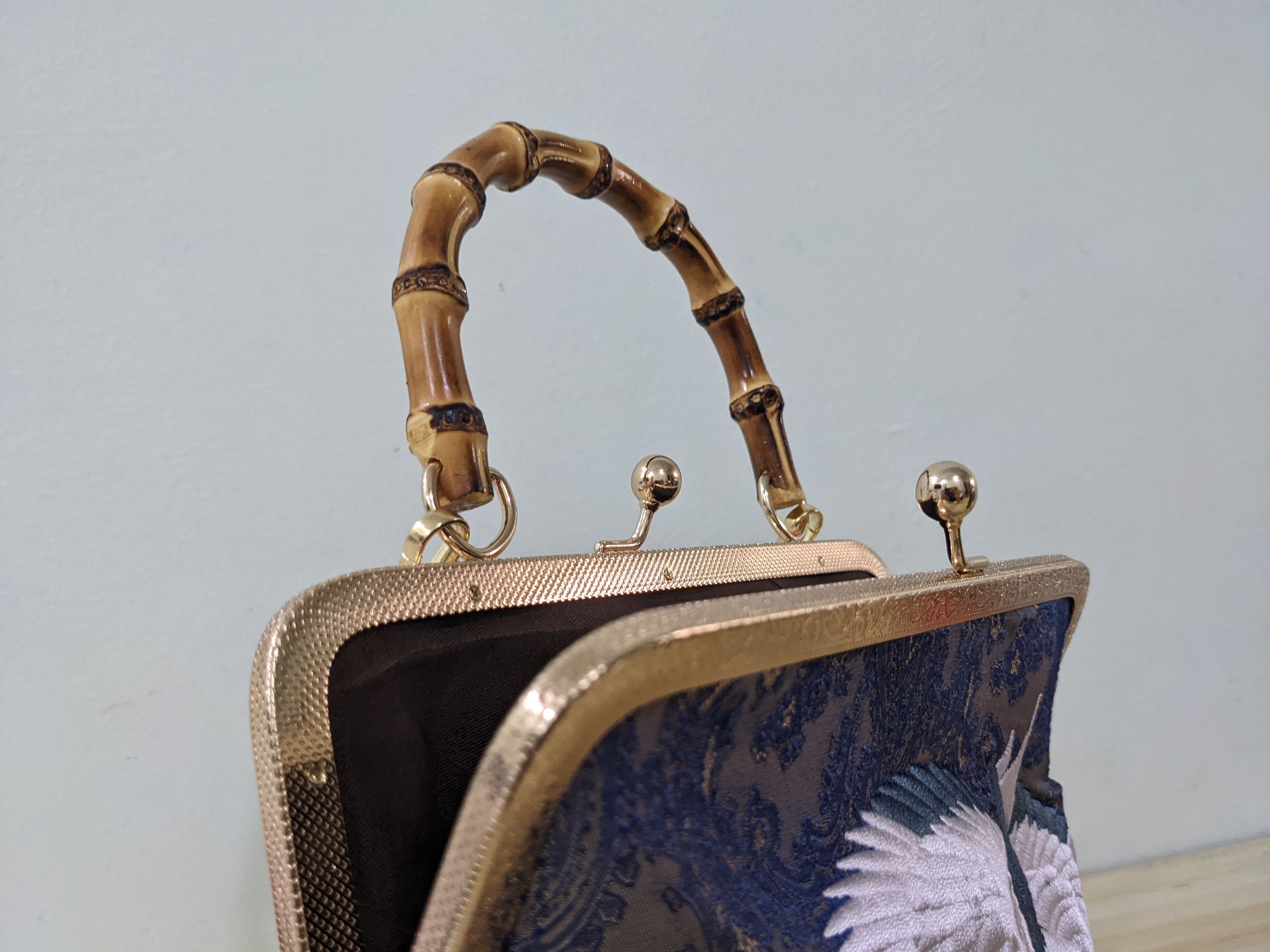 Handmade Handmade Silk Bag in Embroidered Crane Japan Motif Size ONE SIZE - 10 Thumbnail