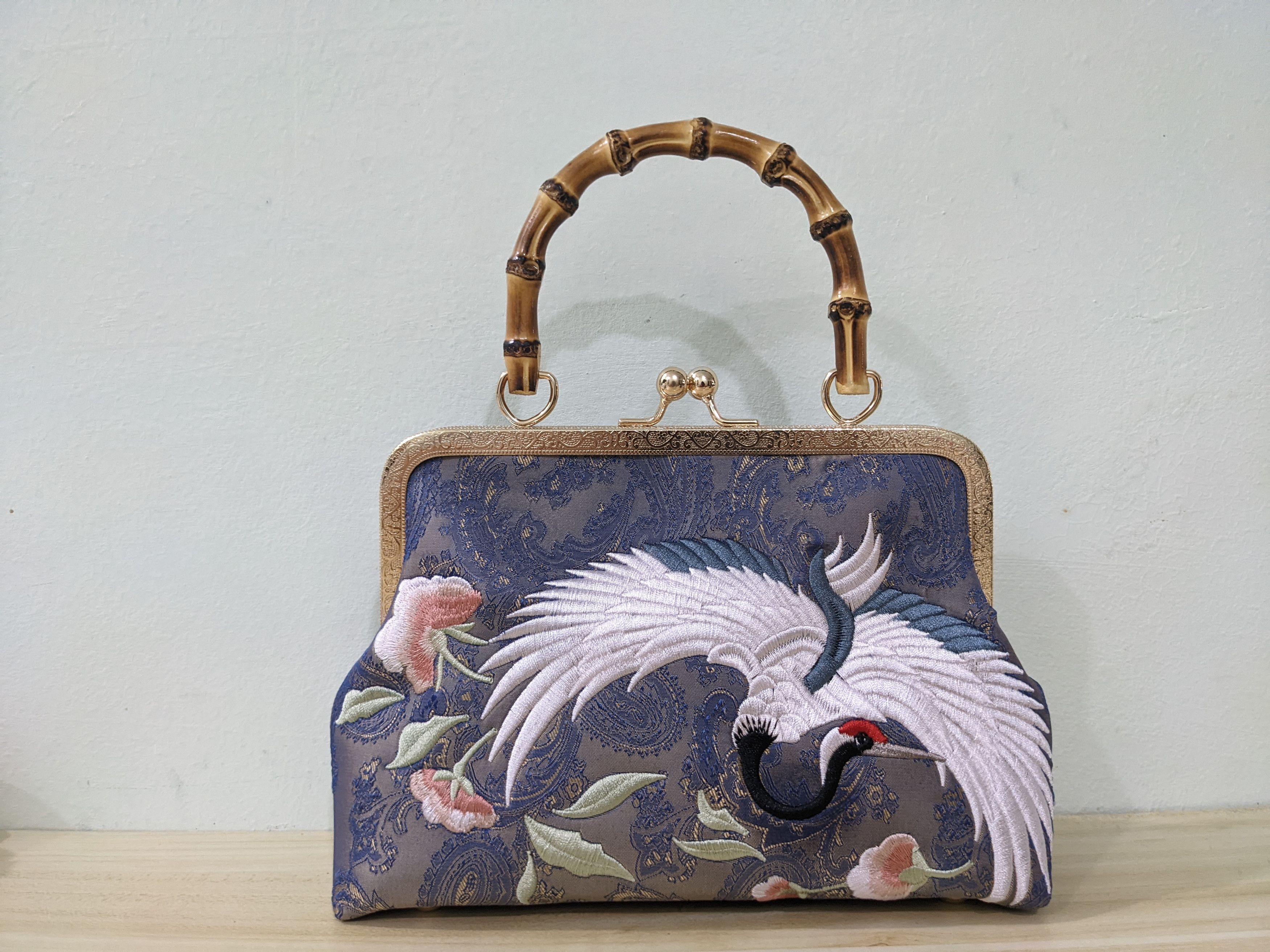 Handmade Handmade Silk Bag in Embroidered Crane Japan Motif Size ONE SIZE - 2 Thumbnail