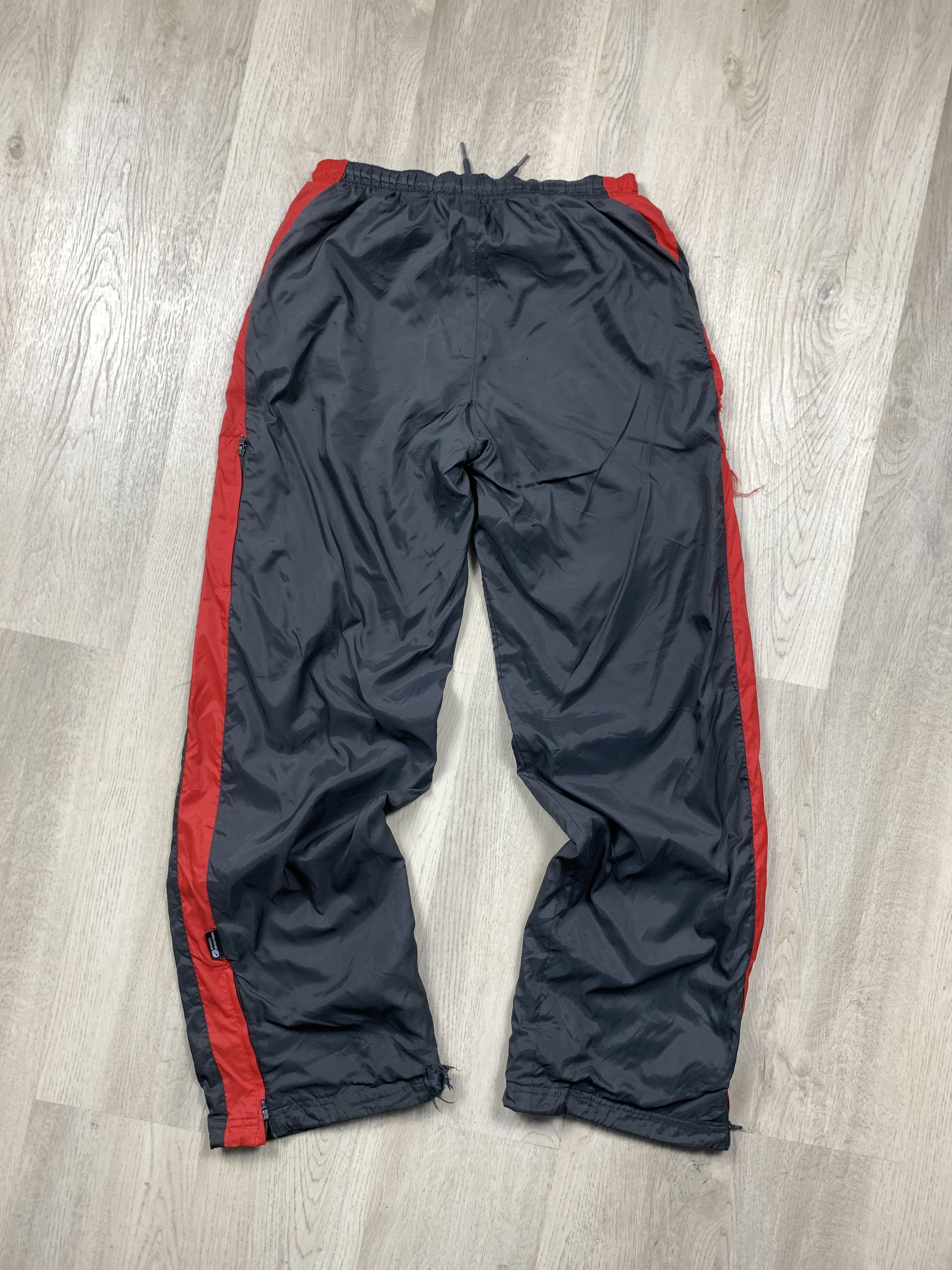 Nike × Vintage Nike Vintage Distressed Nylon Pants Y2K Drill Gorpcore Size US 32 / EU 48 - 10 Thumbnail