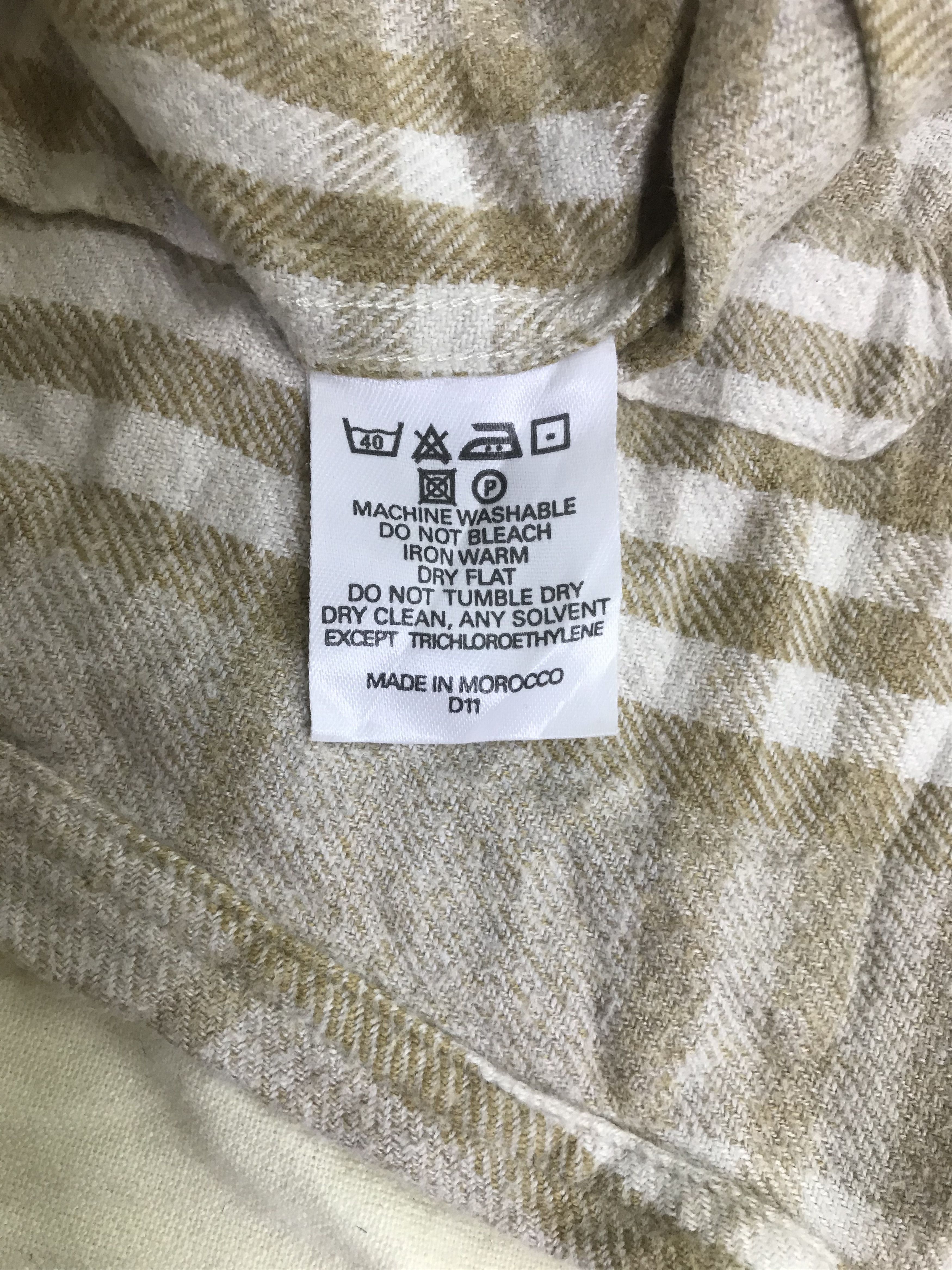 Burberry Burberry novacheck Size US M / EU 48-50 / 2 - 3 Thumbnail