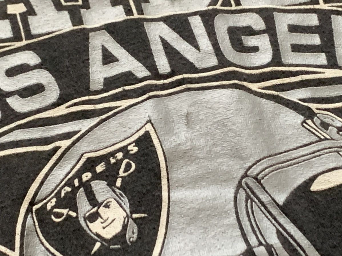 NFL Raiders NFL vintage t shirt Size US XL / EU 56 / 4 - 6 Thumbnail