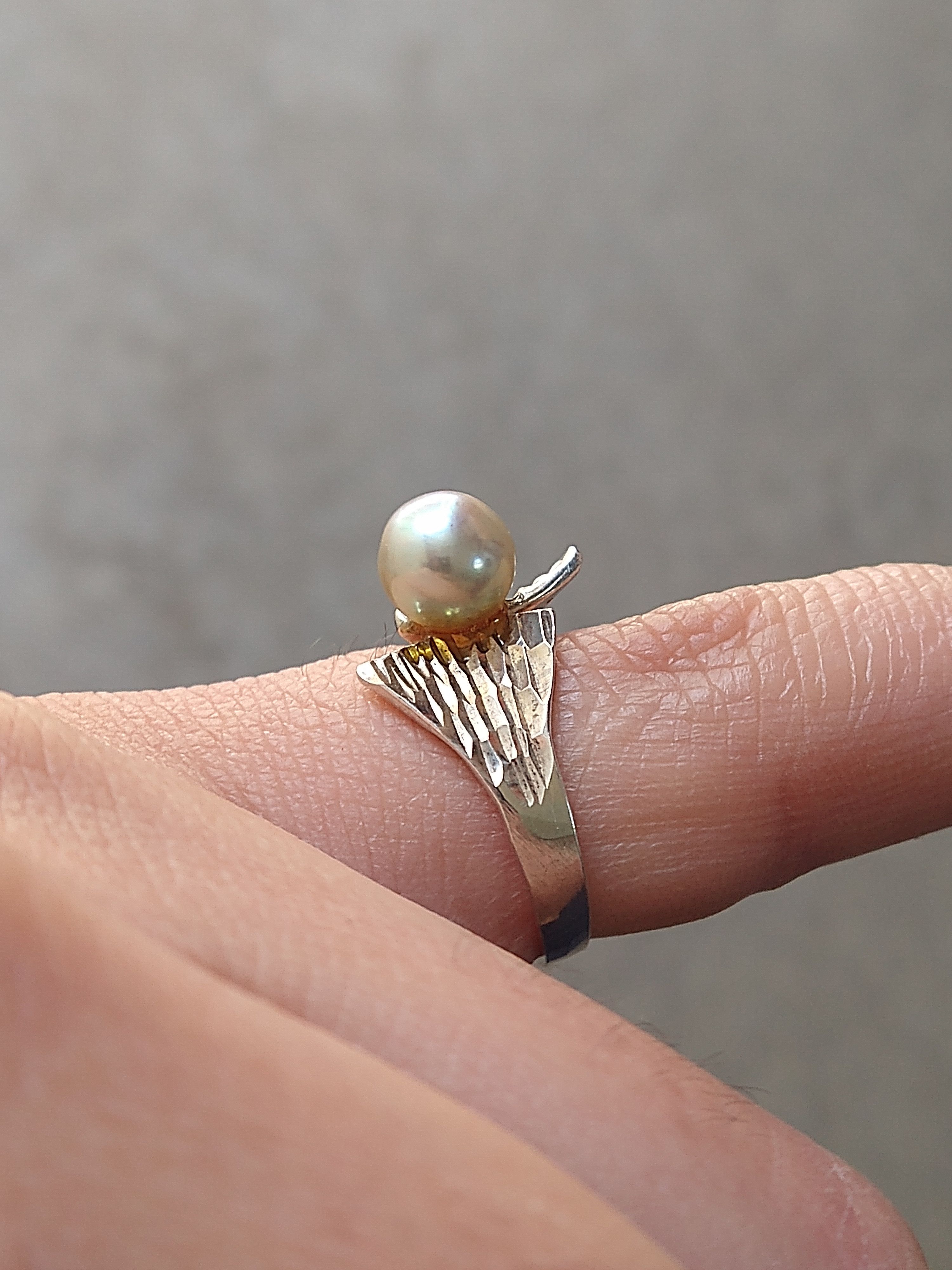Jewelry × Vintage Sterling Silver Ring Pearl Size 6.75 Modern Avant Garde Size ONE SIZE - 12 Thumbnail