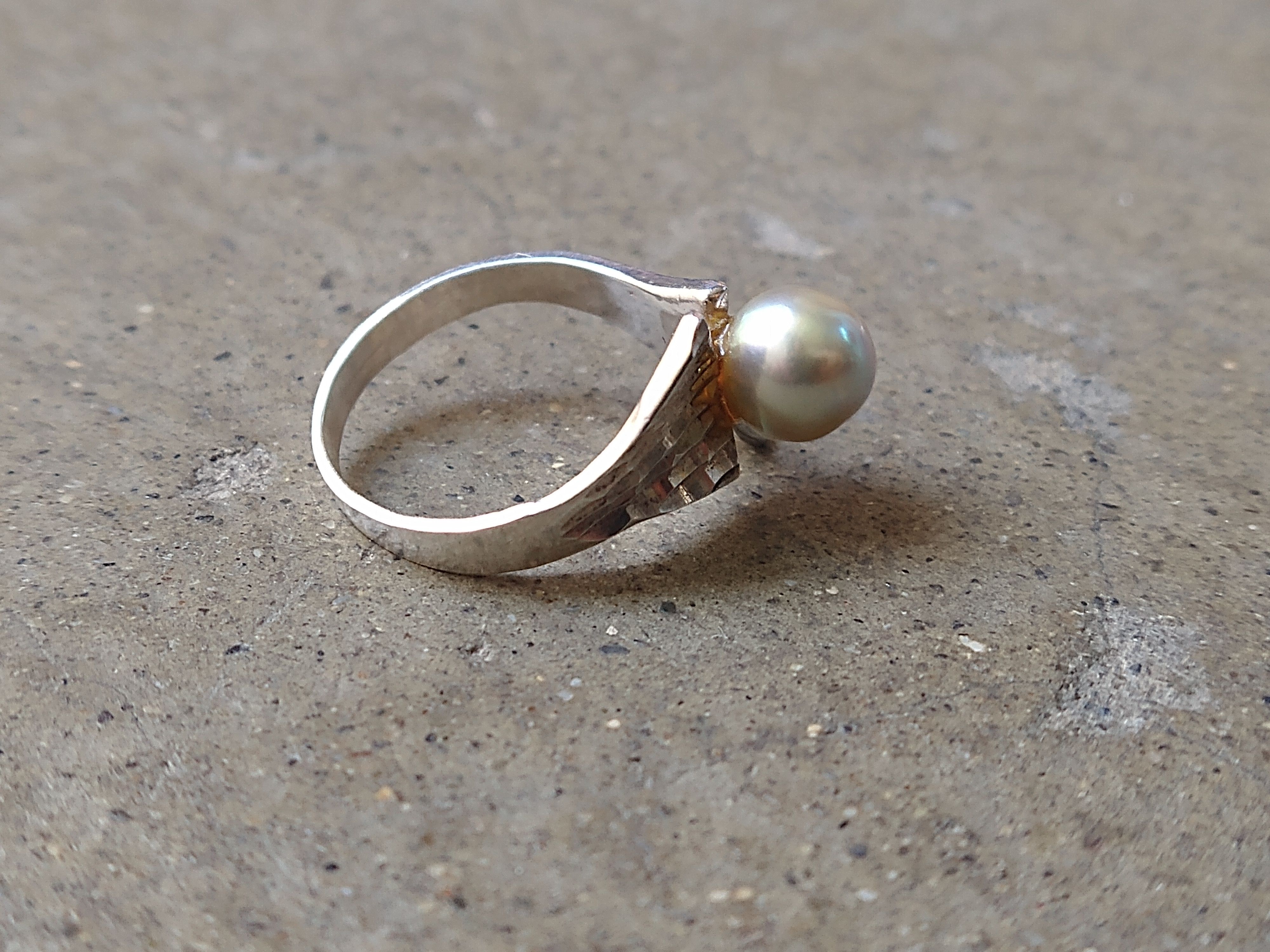 Jewelry × Vintage Sterling Silver Ring Pearl Size 6.75 Modern Avant Garde Size ONE SIZE - 5 Thumbnail