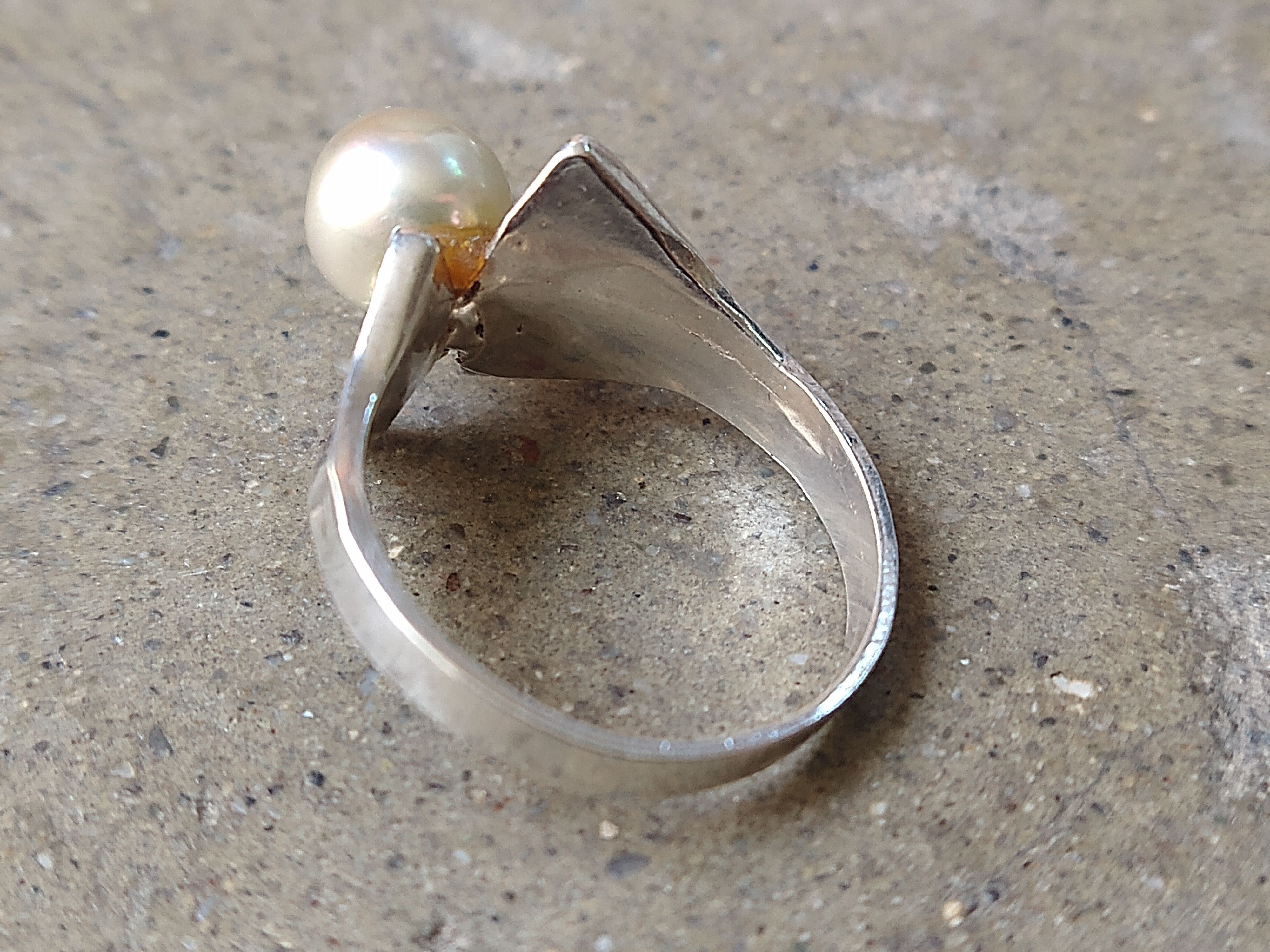 Jewelry × Vintage Sterling Silver Ring Pearl Size 6.75 Modern Avant Garde Size ONE SIZE - 7 Thumbnail