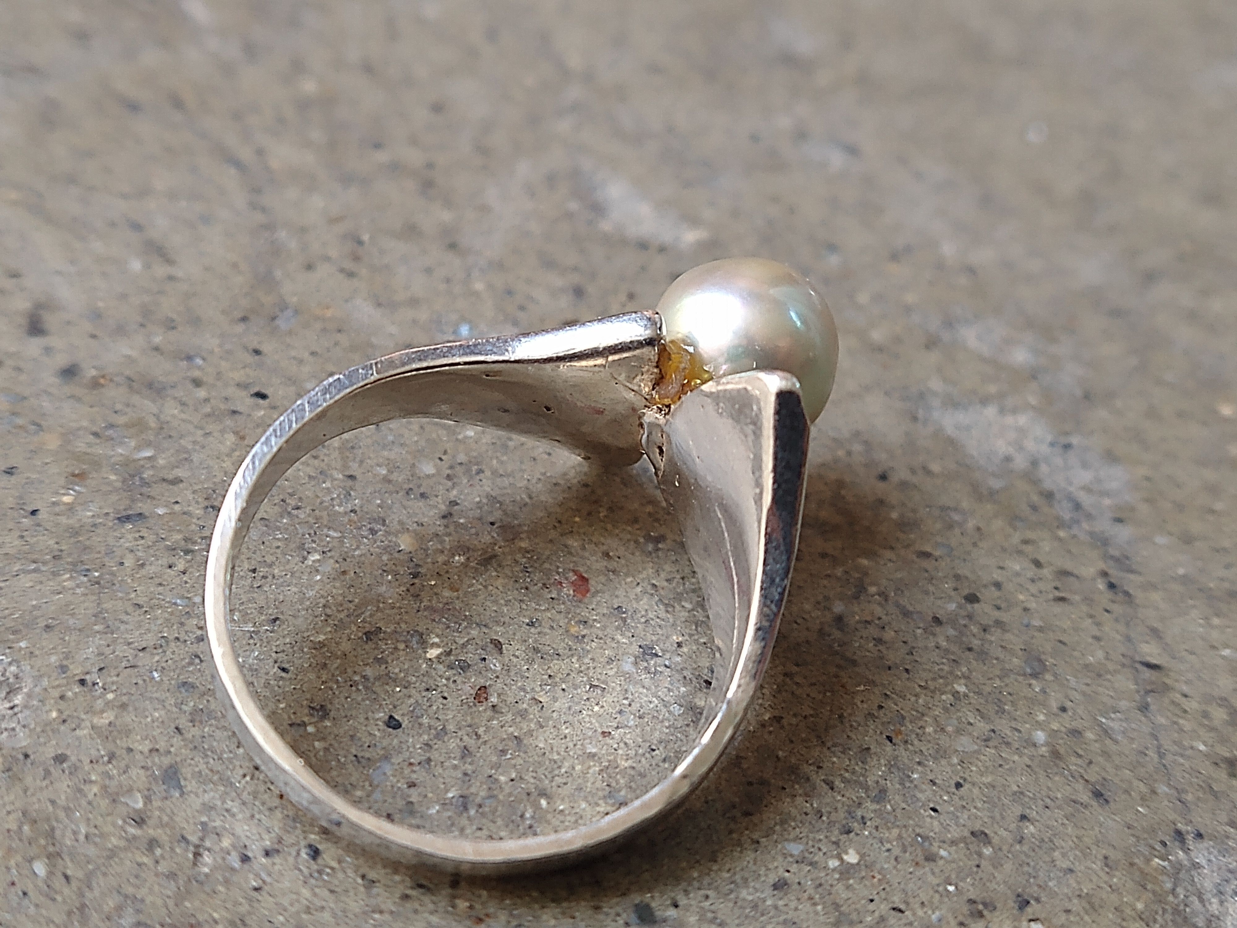 Jewelry × Vintage Sterling Silver Ring Pearl Size 6.75 Modern Avant Garde Size ONE SIZE - 8 Thumbnail