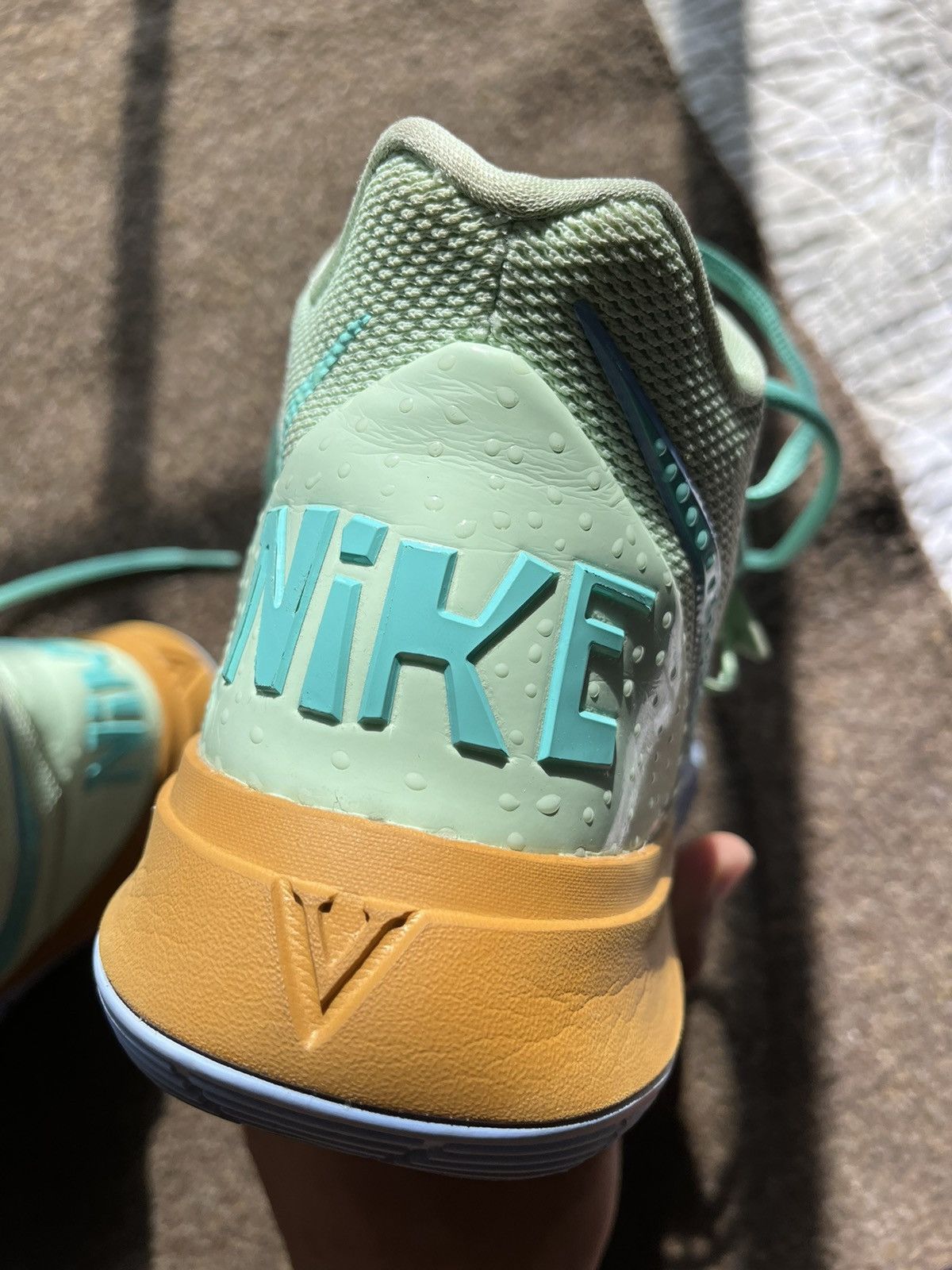 kyrie x spongebob squidward