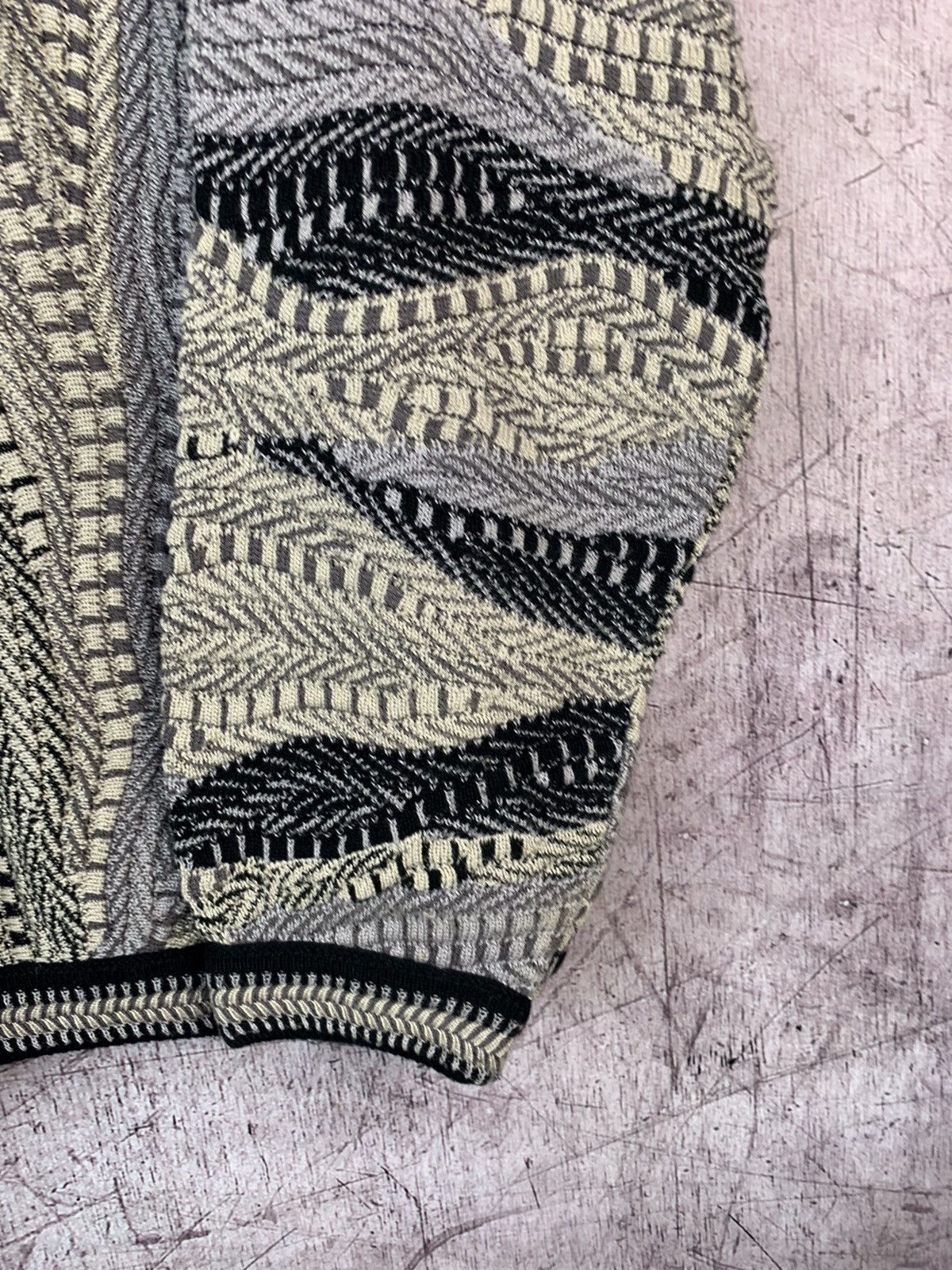 Tundra Canada × Vintage Vintage 90s Mens Large Coogi Style Textured Biggie Sweater Size US M / EU 48-50 / 2 - 18 Thumbnail