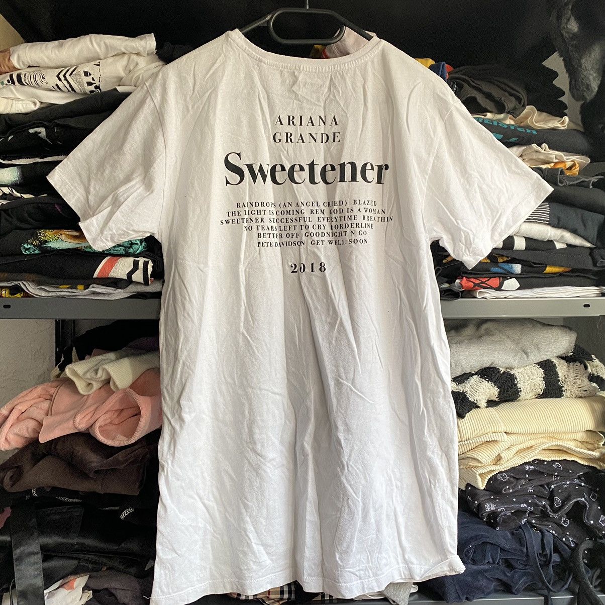 Band Tees AMAZING ARIANA GRANDE SWEETENER TOUR T SHIRT Size US L / EU 52-54 / 3 - 2 Thumbnail
