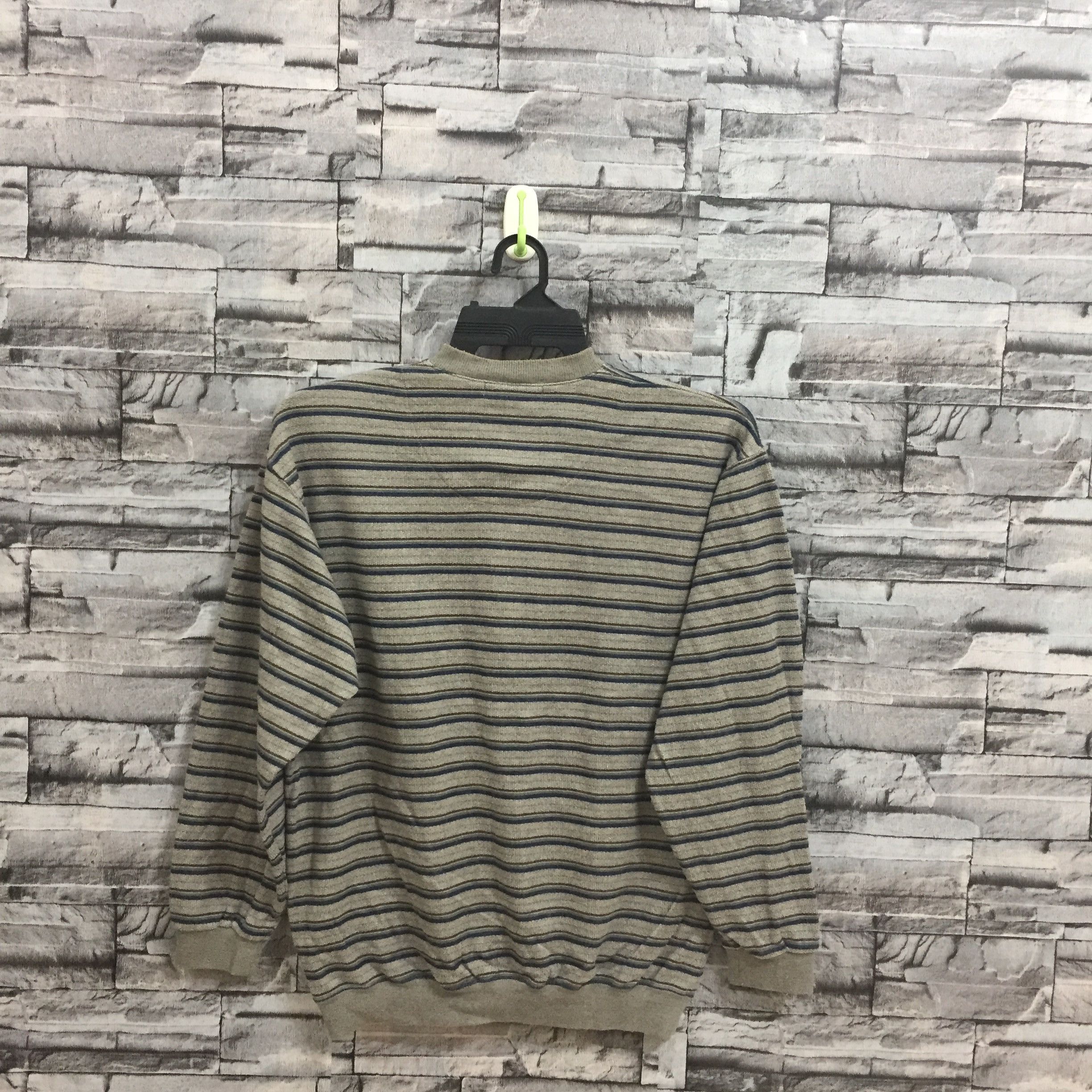 Lyle & Scott Vintage LYLE & SCOTT Sweatshirt stripe embroidered size M Size US M / EU 48-50 / 2 - 6 Thumbnail