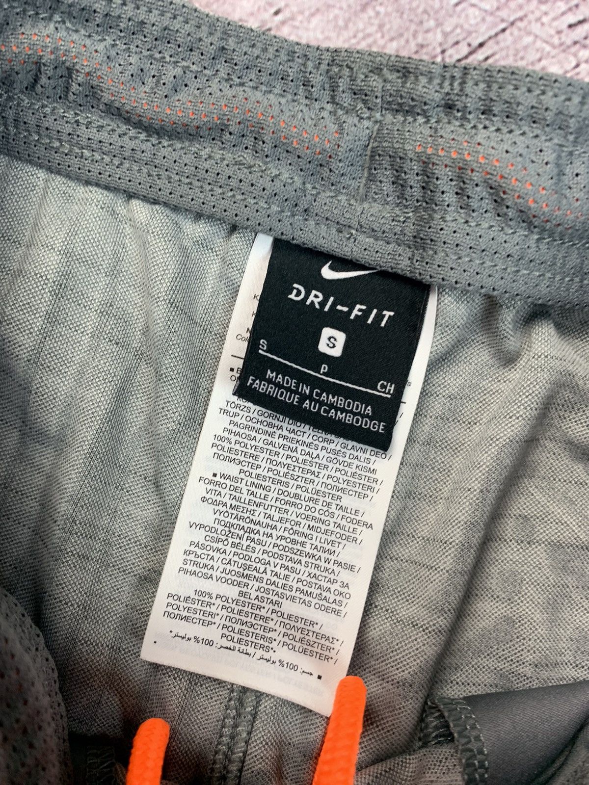 Nike Nike Dri FIT Vintage Y2K Shorts Size US 30 / EU 46 - 5 Thumbnail