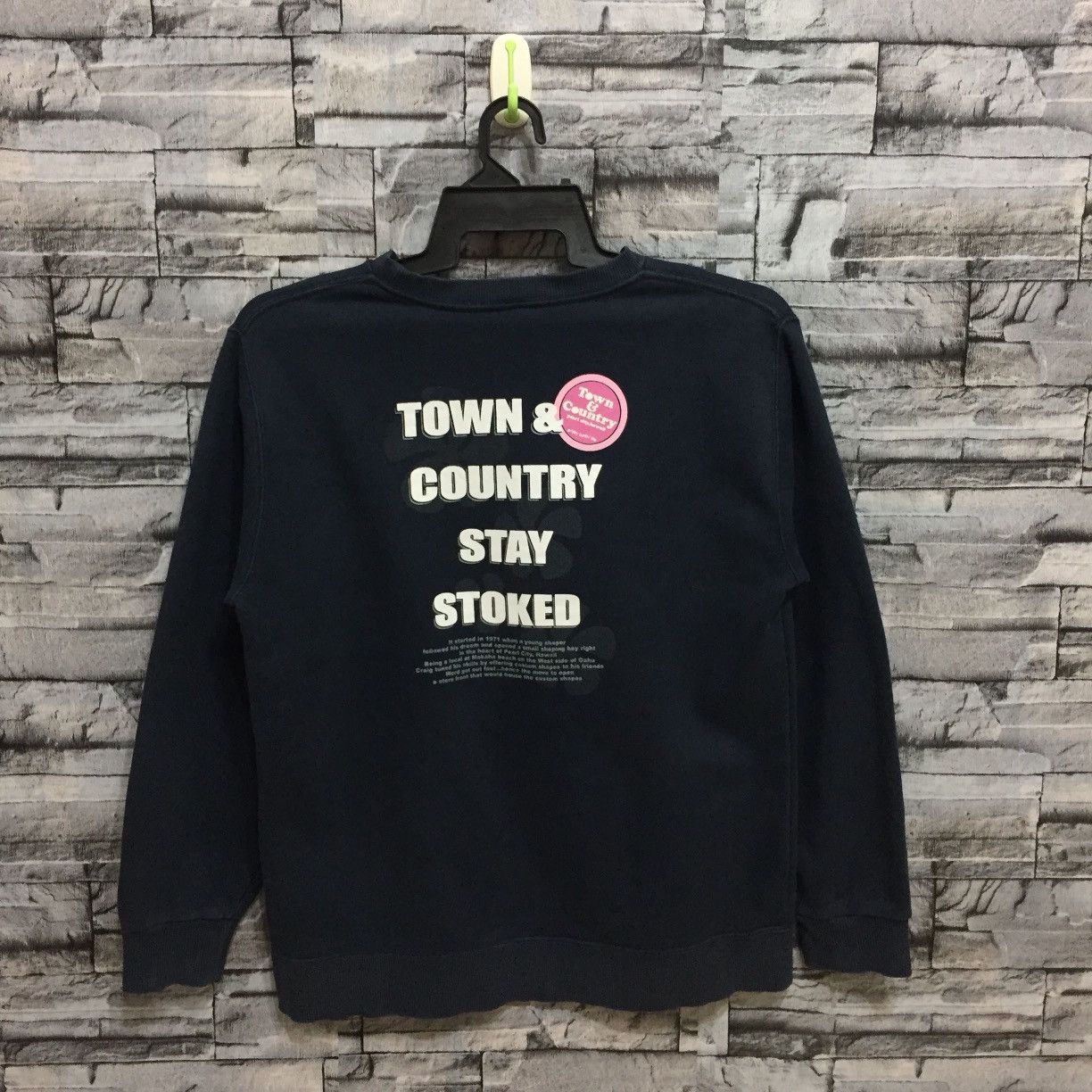 Vintage Vintage Town & Country Surf sweatshirt spell out L fit M Size US M / EU 48-50 / 2 - 6 Thumbnail