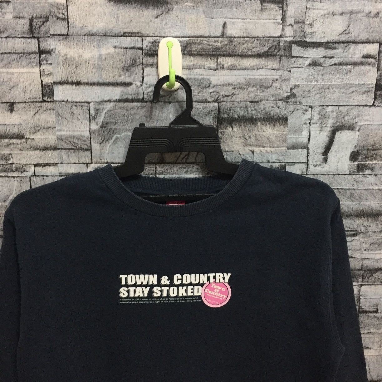 Vintage Vintage Town & Country Surf sweatshirt spell out L fit M Size US M / EU 48-50 / 2 - 2 Thumbnail