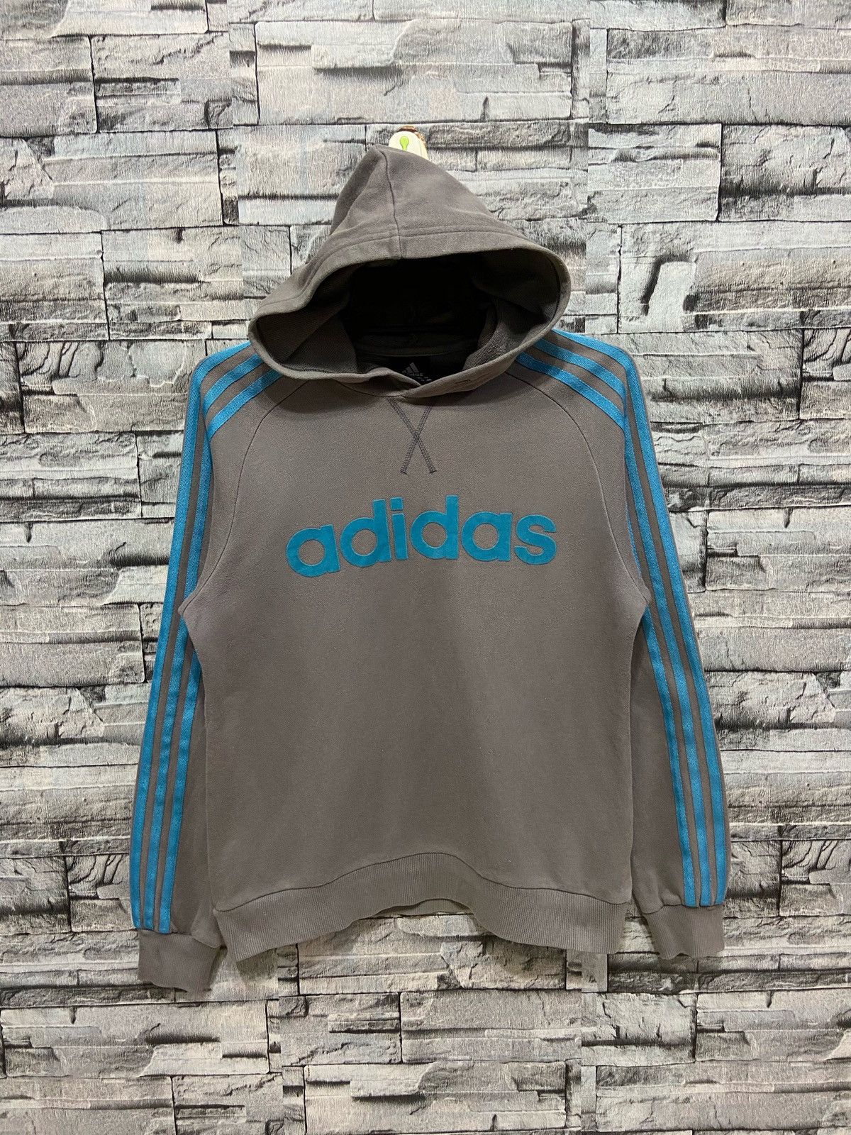Adidas Vintage Adidas hoodie stripe big design spell out Size US S / EU 44-46 / 1 - 2 Thumbnail