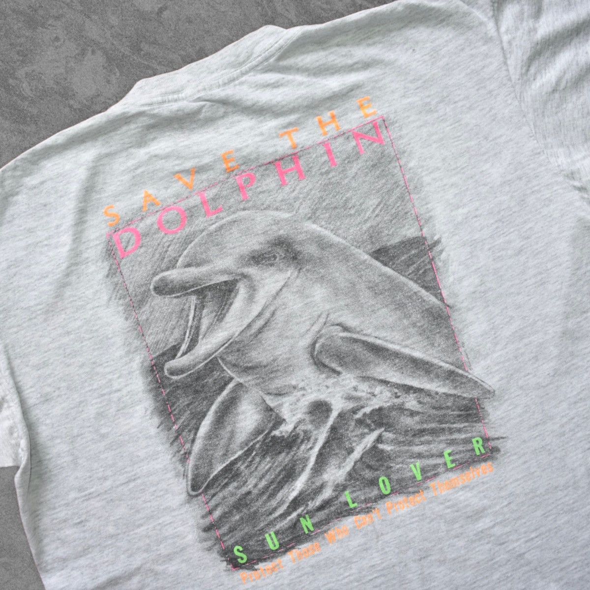 Vintage Vintage 90s ‘Save The Dolphins’ T-Shirt (L) Size US L / EU 52-54 / 3 - 3 Thumbnail