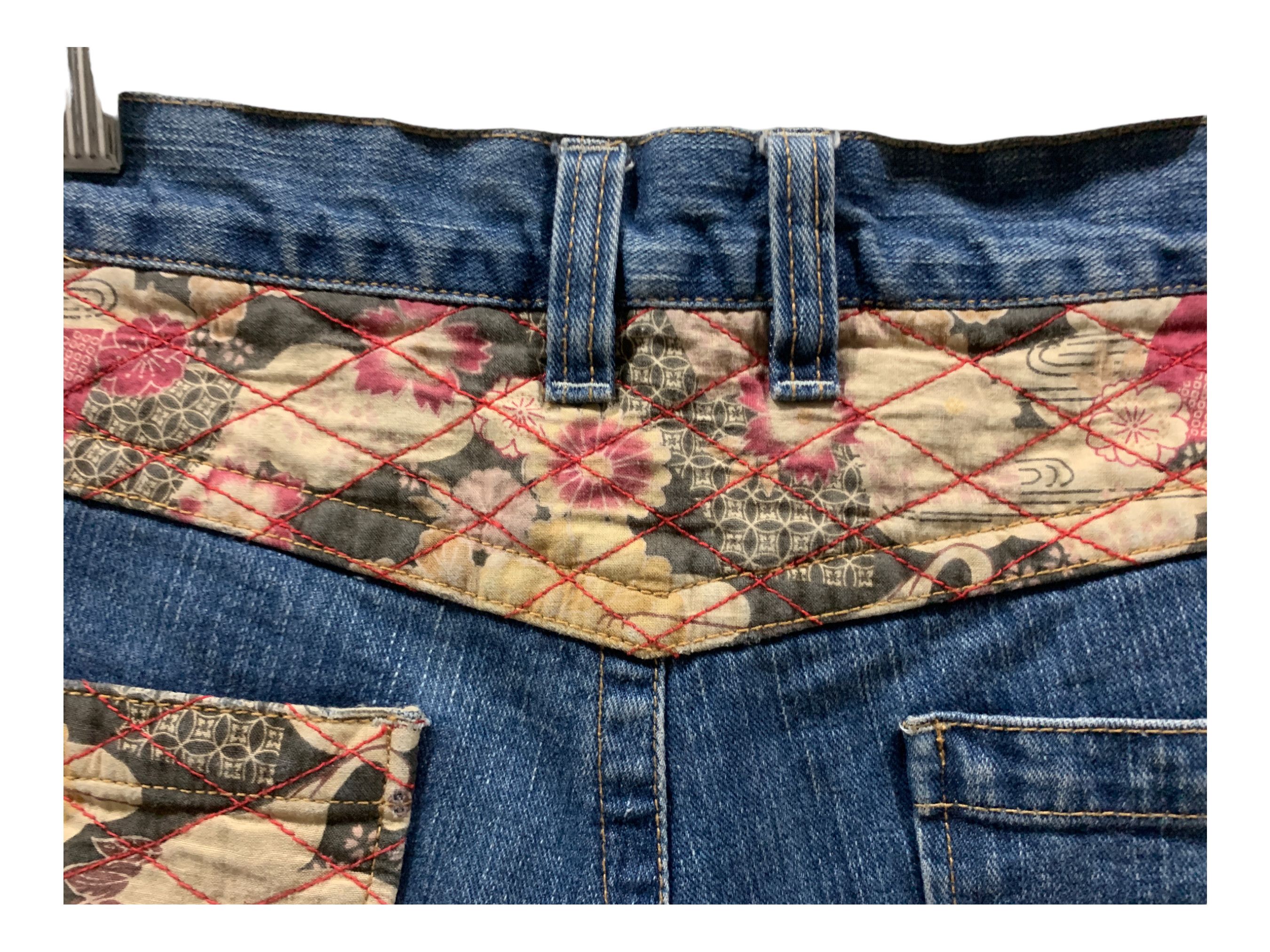 Japanese Brand Koi Painted Cropped Jeans Nishikigoi Printed Denim Jeans Size US 32 / EU 48 - 12 Thumbnail