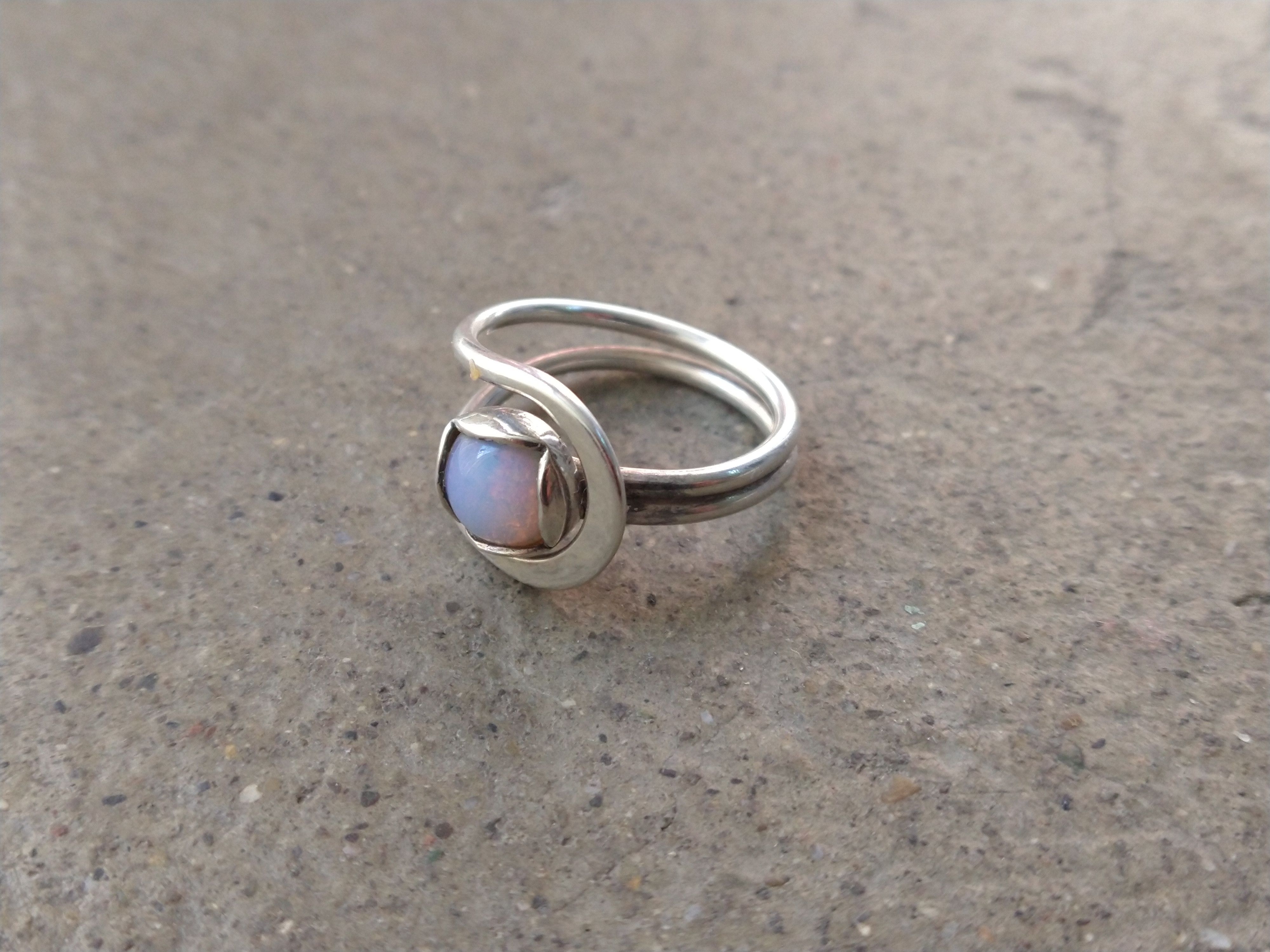 Other Sterling Silver Ring Size 8 Faux Opal Avant Garde Modern Size ONE SIZE - 2 Thumbnail
