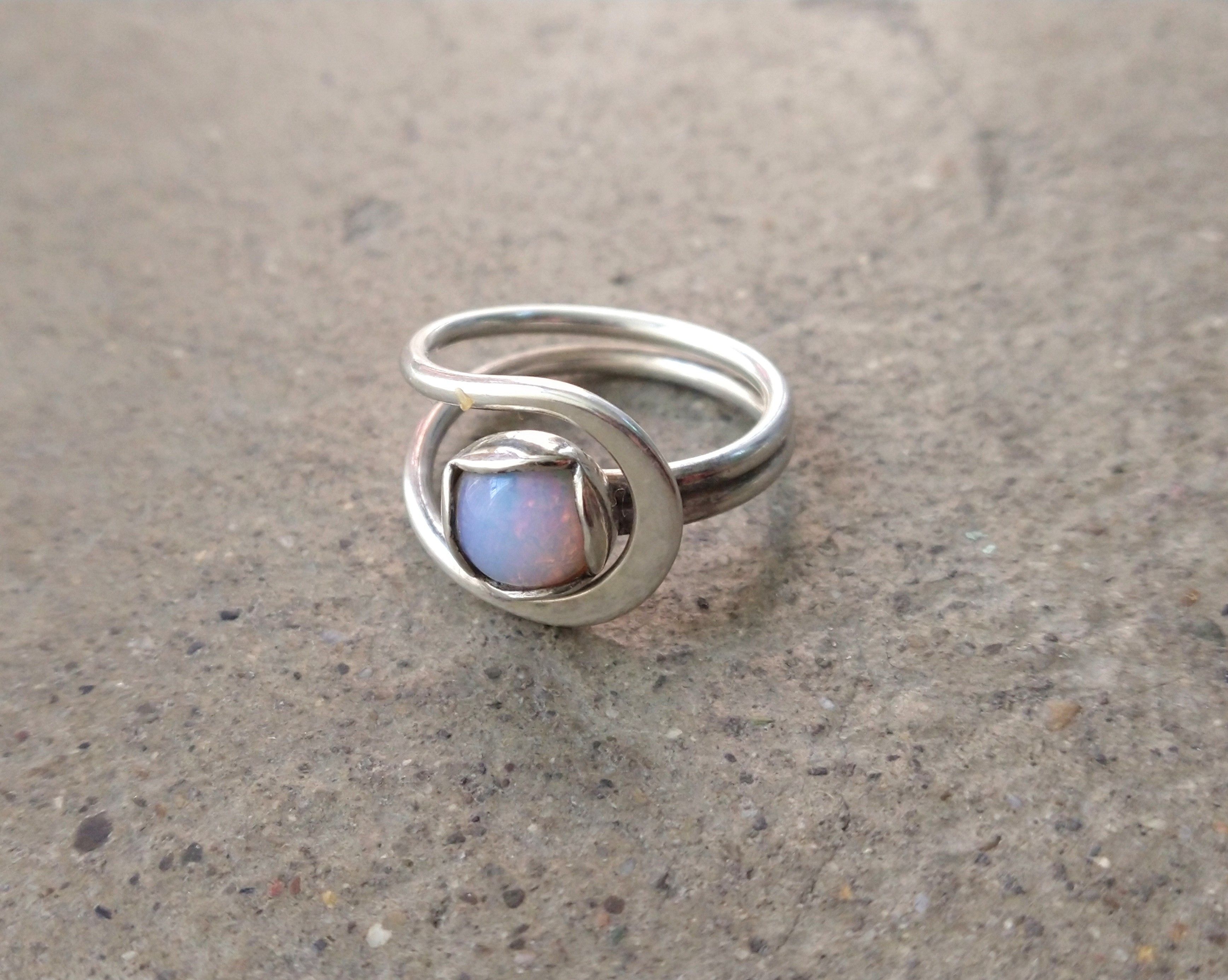 Other Sterling Silver Ring Size 8 Faux Opal Avant Garde Modern Size ONE SIZE - 1 Thumbnail