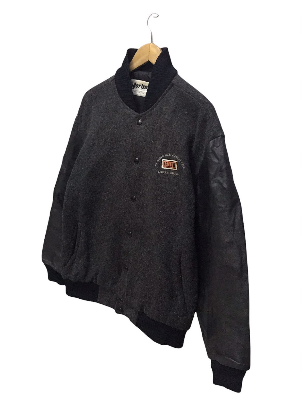 Vintage Vintage varsity wool jacket leather sleeve Size US L / EU 52-54 / 3 - 3 Thumbnail