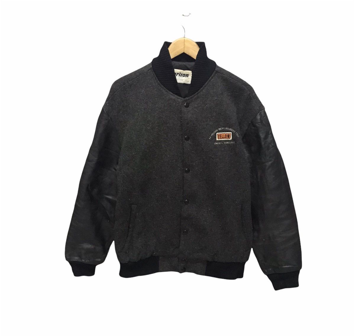 Vintage Vintage varsity wool jacket leather sleeve Size US L / EU 52-54 / 3 - 1 Thumbnail