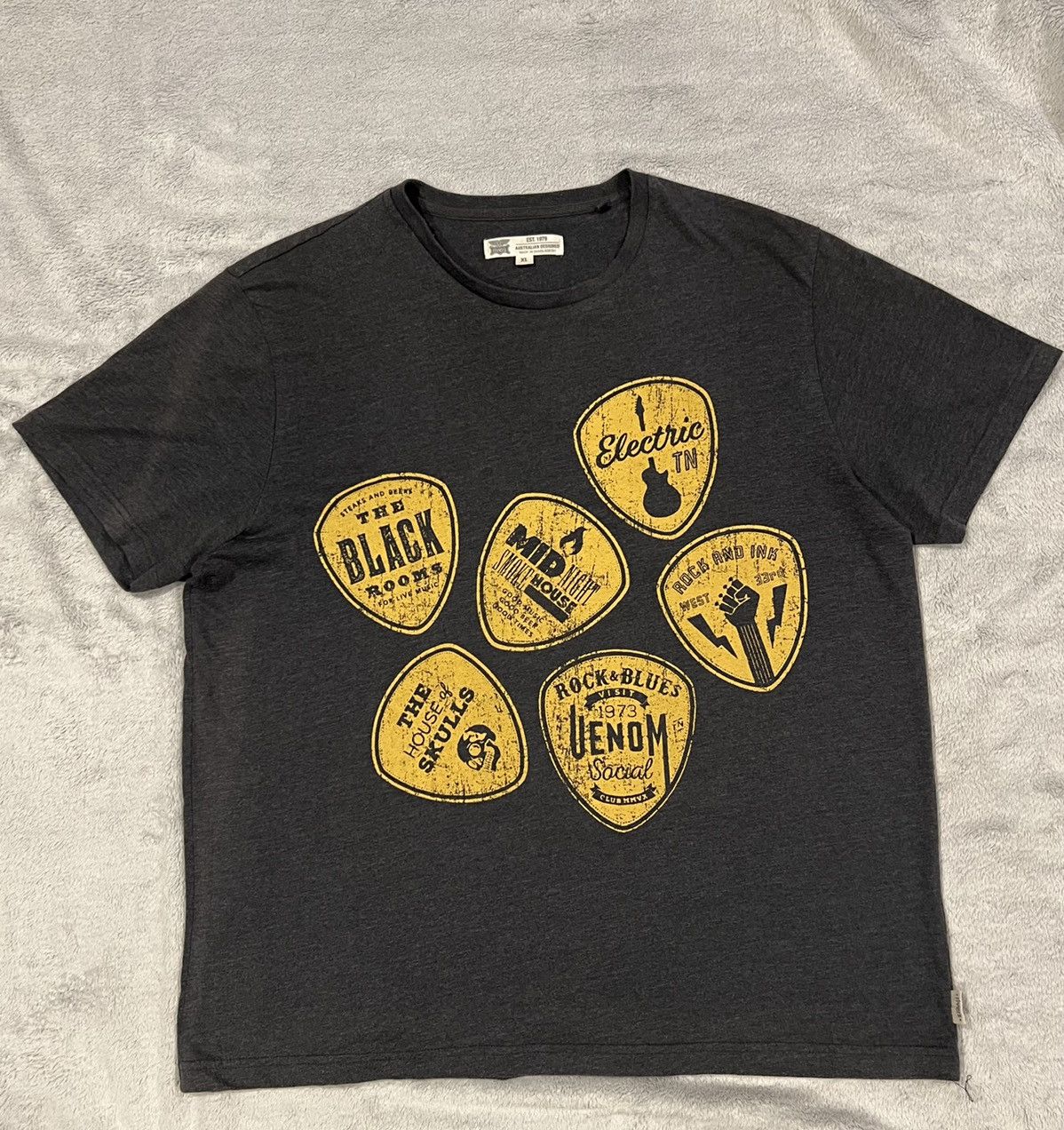 Band Tees × Vintage 🔥Vintage Rivers Rock T-Shirt Size US XL / EU 56 / 4 - 1 Thumbnail