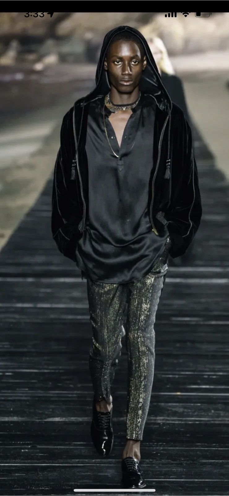 Saint Laurent Paris Saint Laurent velvet hoodie. 48/M. $3290 Size US M / EU 48-50 / 2 - 1 Thumbnail