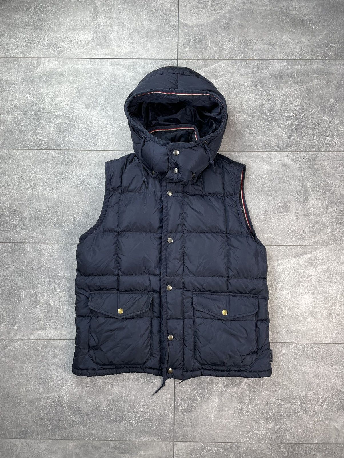Moncler Moncler Puffer Vest Size US M / EU 48-50 / 2 - 1 Thumbnail