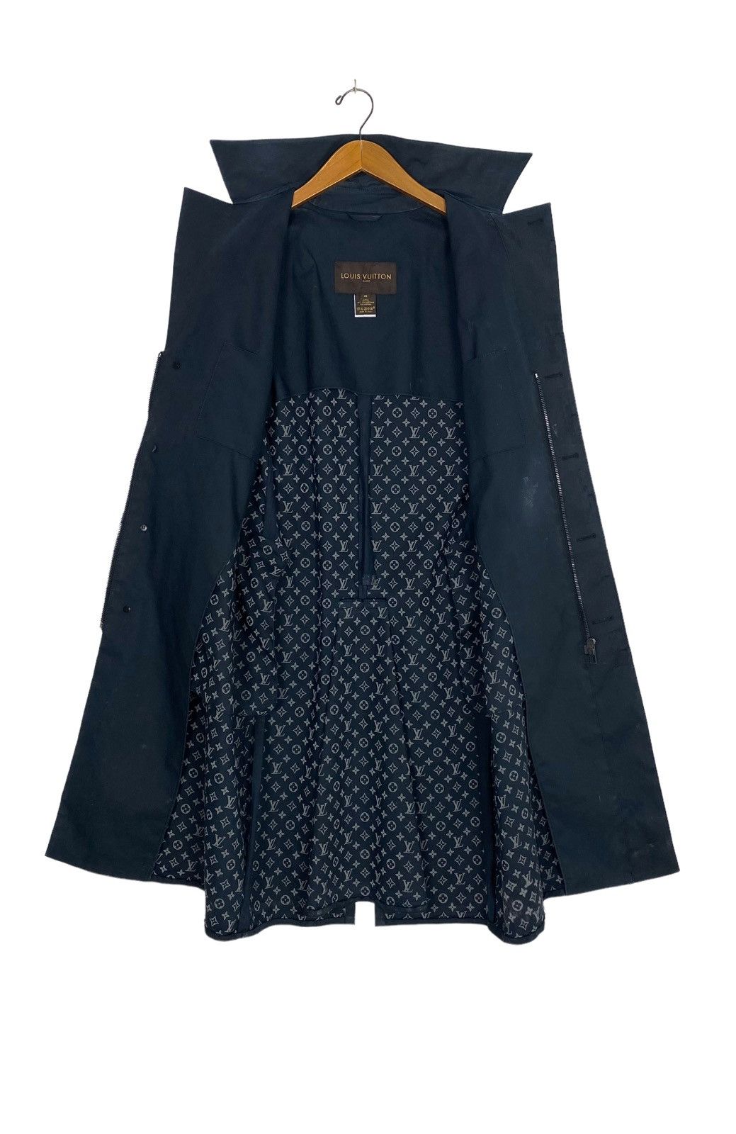 Louis Vuitton Rare Louis Vuitton Monogram Reflective Waterproof Coat Italy Size US S / EU 44-46 / 1 - 4 Thumbnail