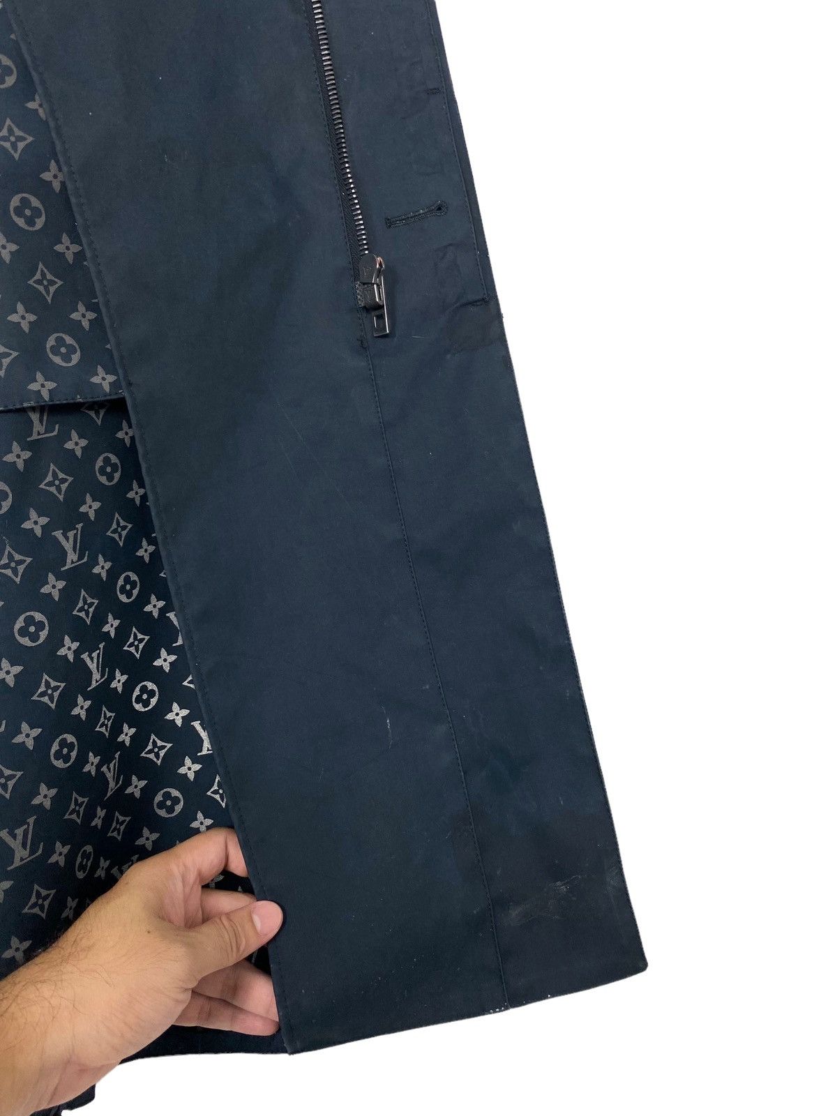 Louis Vuitton Rare Louis Vuitton Monogram Reflective Waterproof Coat Italy Size US S / EU 44-46 / 1 - 20 Thumbnail