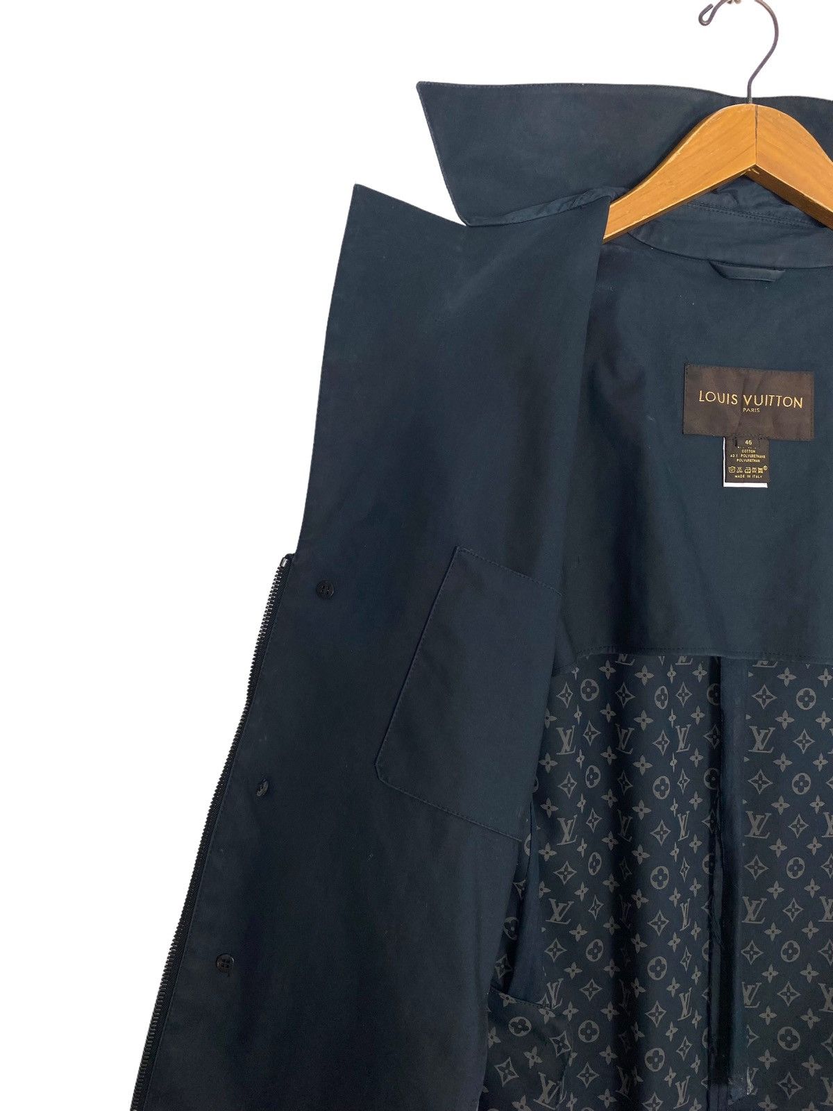 Louis Vuitton Rare Louis Vuitton Monogram Reflective Waterproof Coat Italy Size US S / EU 44-46 / 1 - 23 Thumbnail